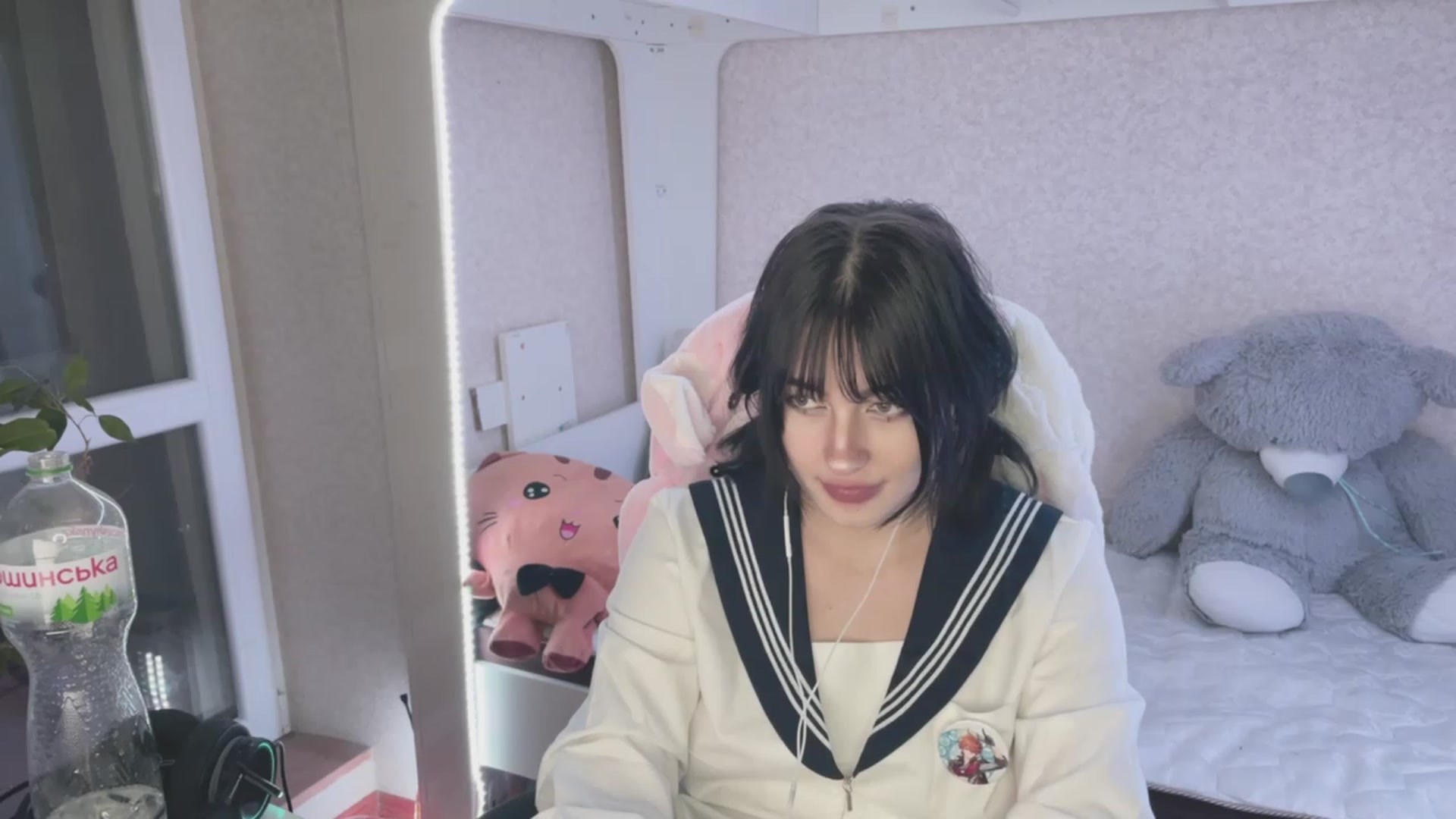 Gallery image thumbnail from Licorice_Alia's myfreecams stream on, 03/26/2023, 24:00 image 3 of 20