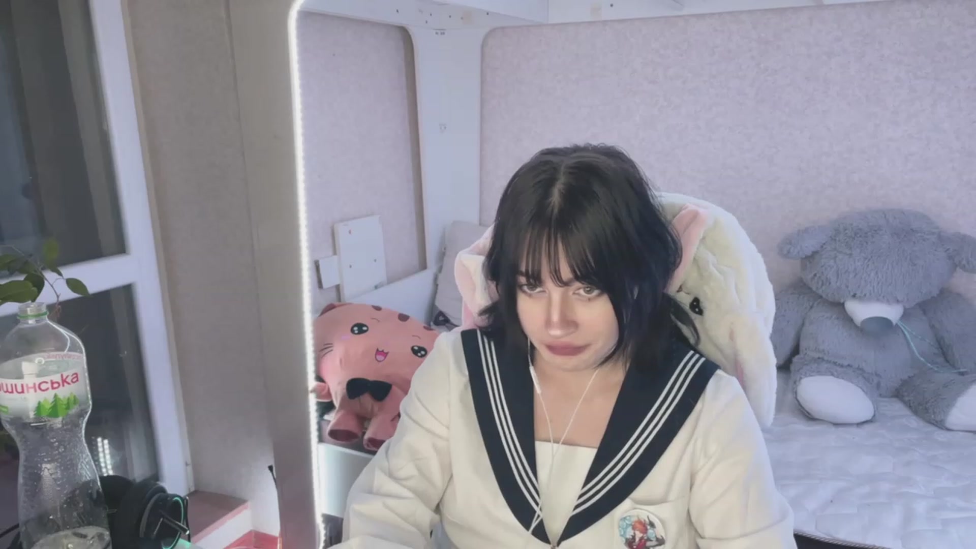 Gallery image thumbnail from Licorice_Alia's myfreecams stream on, 03/26/2023, 24:00 image 14 of 20