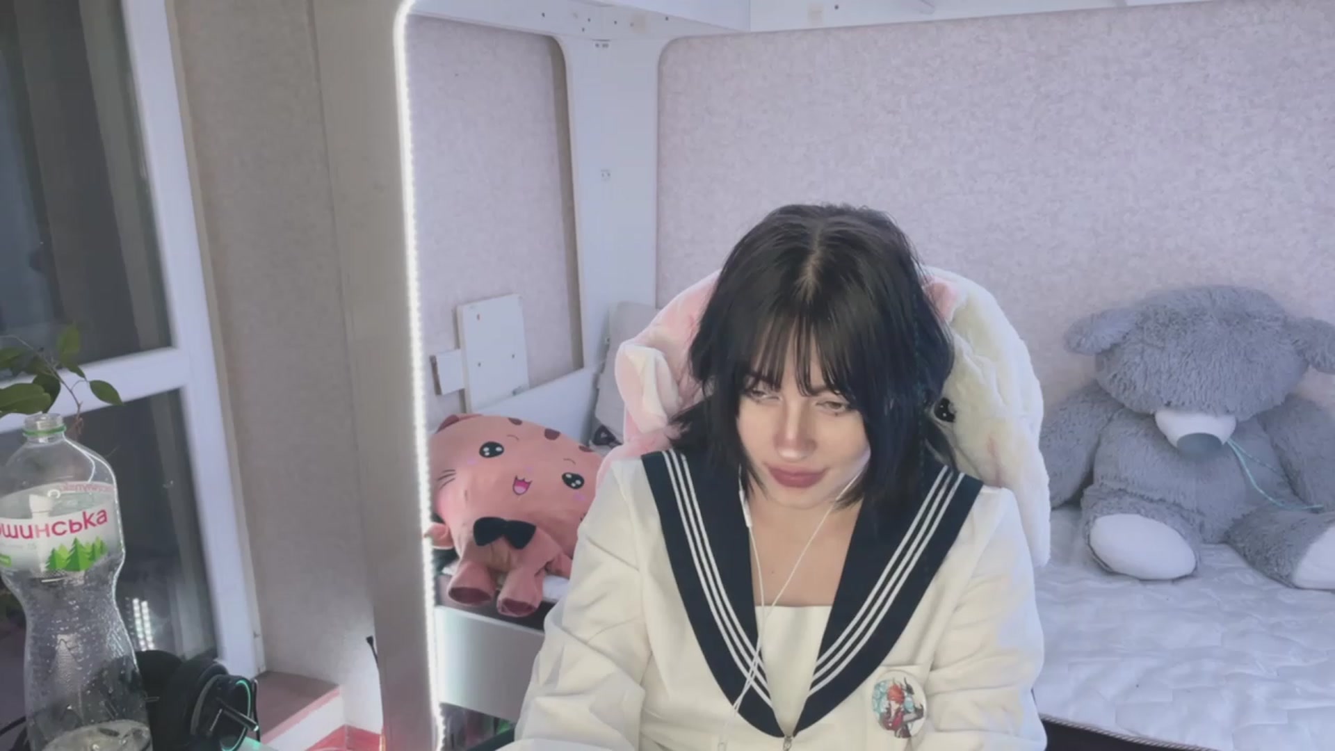 Gallery image thumbnail from Licorice_Alia's myfreecams stream on, 03/26/2023, 24:19 image 2 of 20