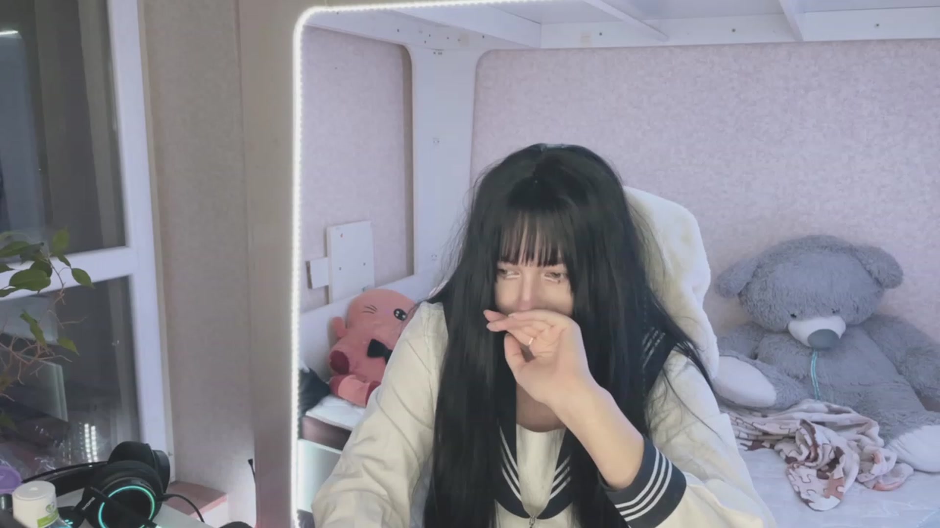 Gallery image thumbnail from Licorice_Alia's myfreecams stream on, 03/28/2023, 22:37 image 9 of 20