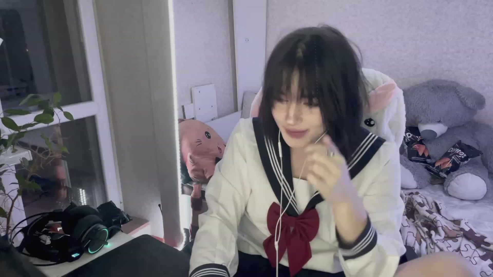 Gallery image thumbnail from Licorice_Alia's myfreecams stream on, 04/01/2023, 22:32 image 10 of 20