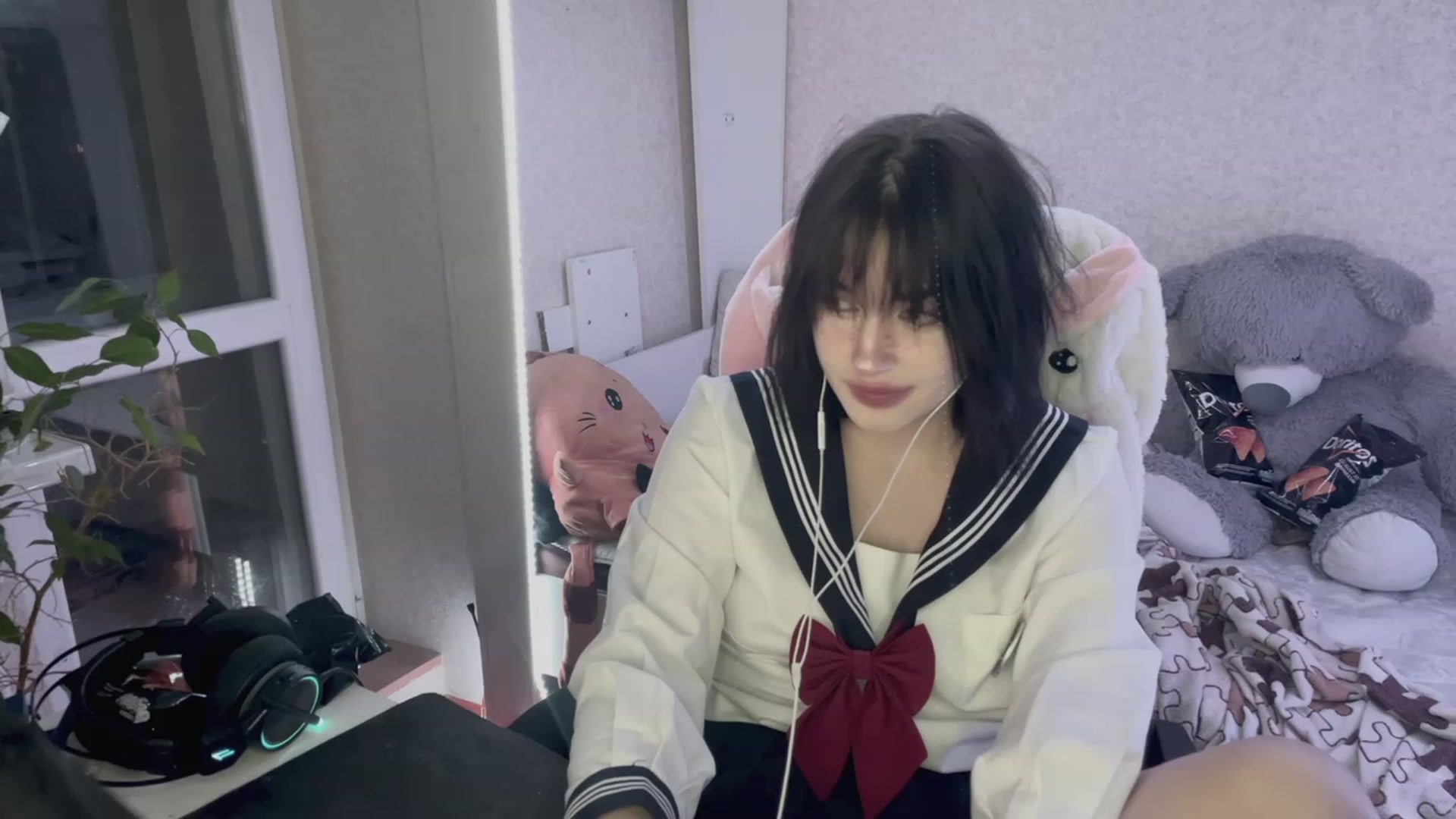 Gallery image thumbnail from Licorice_Alia's myfreecams stream on, 04/01/2023, 22:32 image 8 of 20