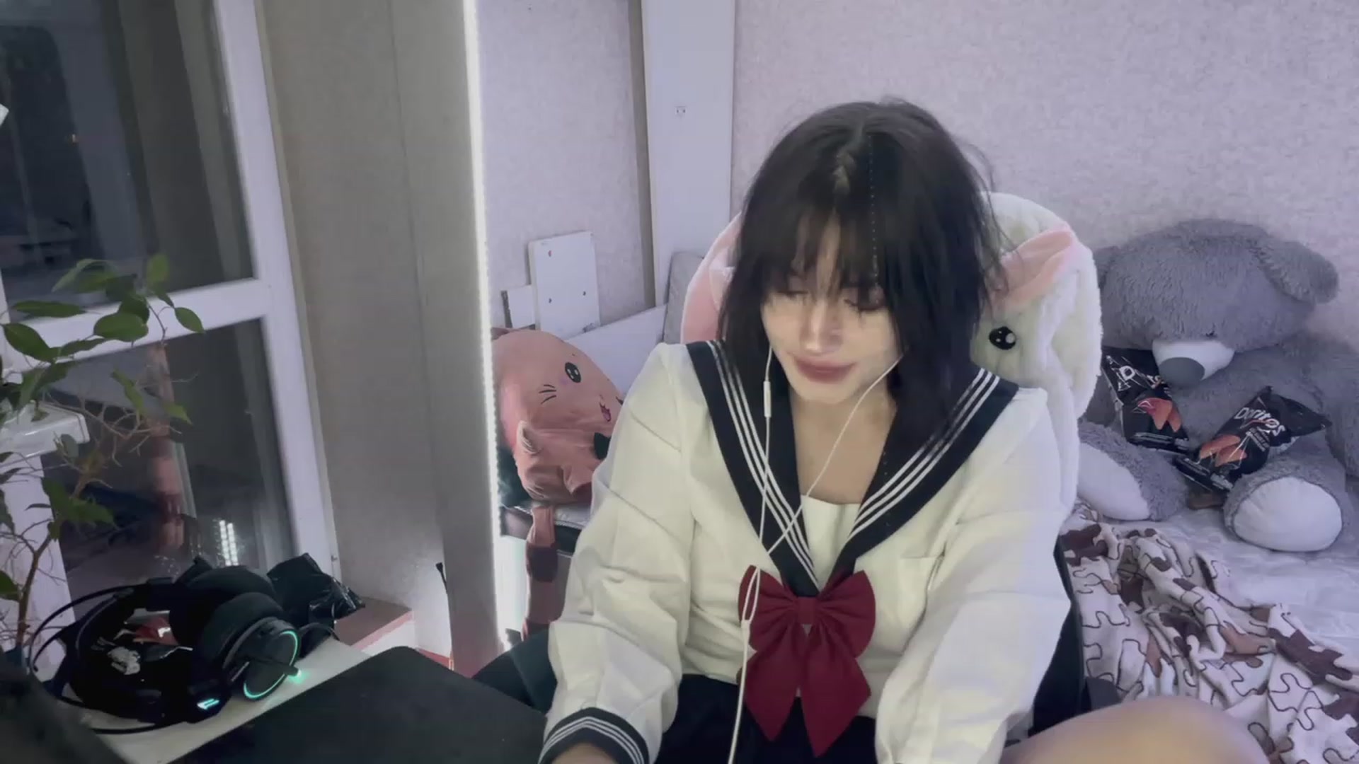 Gallery image thumbnail from Licorice_Alia's myfreecams stream on, 04/01/2023, 22:32 image 7 of 20