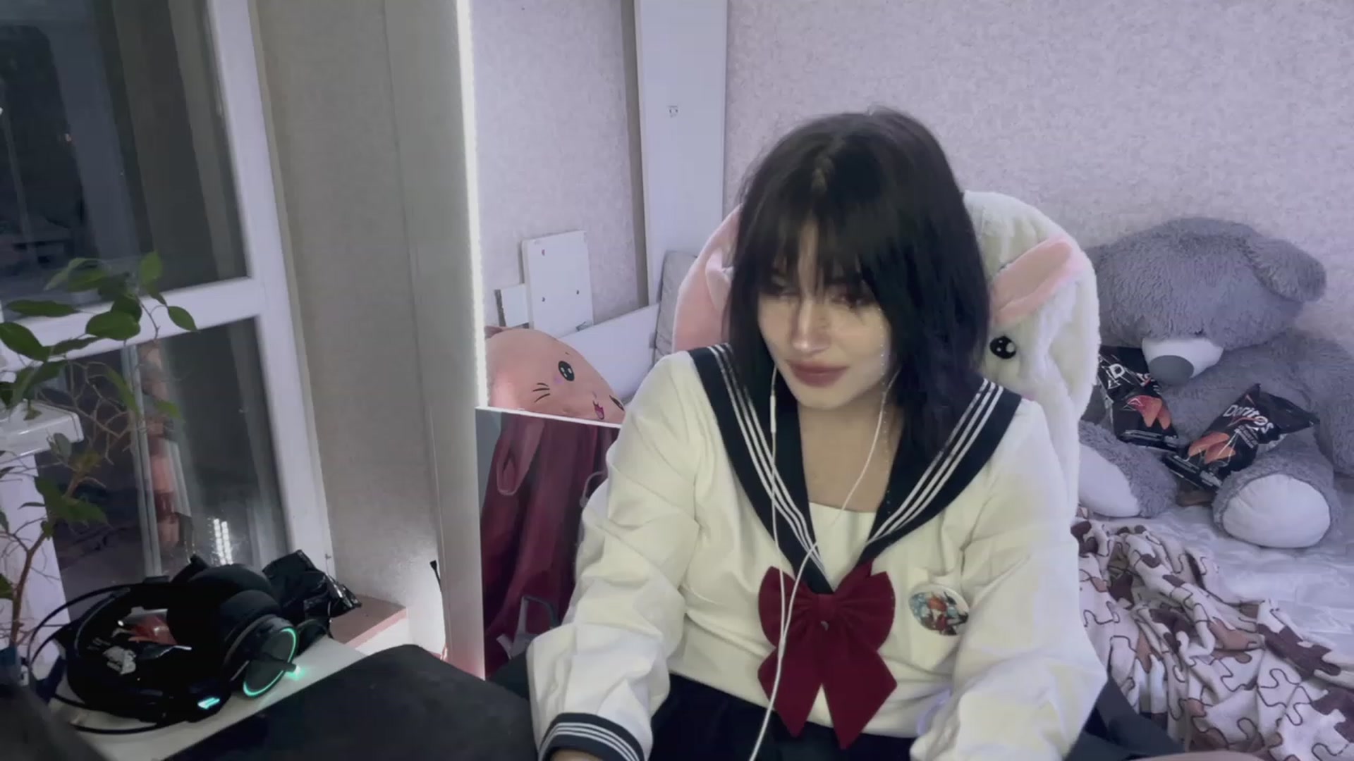 Gallery image thumbnail from Licorice_Alia's myfreecams stream on, 04/01/2023, 23:51 image 18 of 20