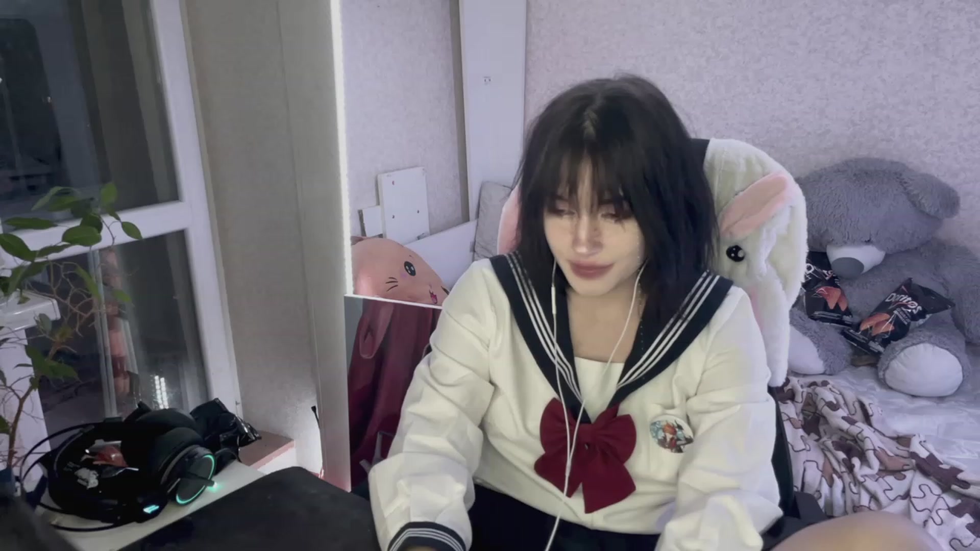 Gallery image thumbnail from Licorice_Alia's myfreecams stream on, 04/01/2023, 23:51 image 14 of 20