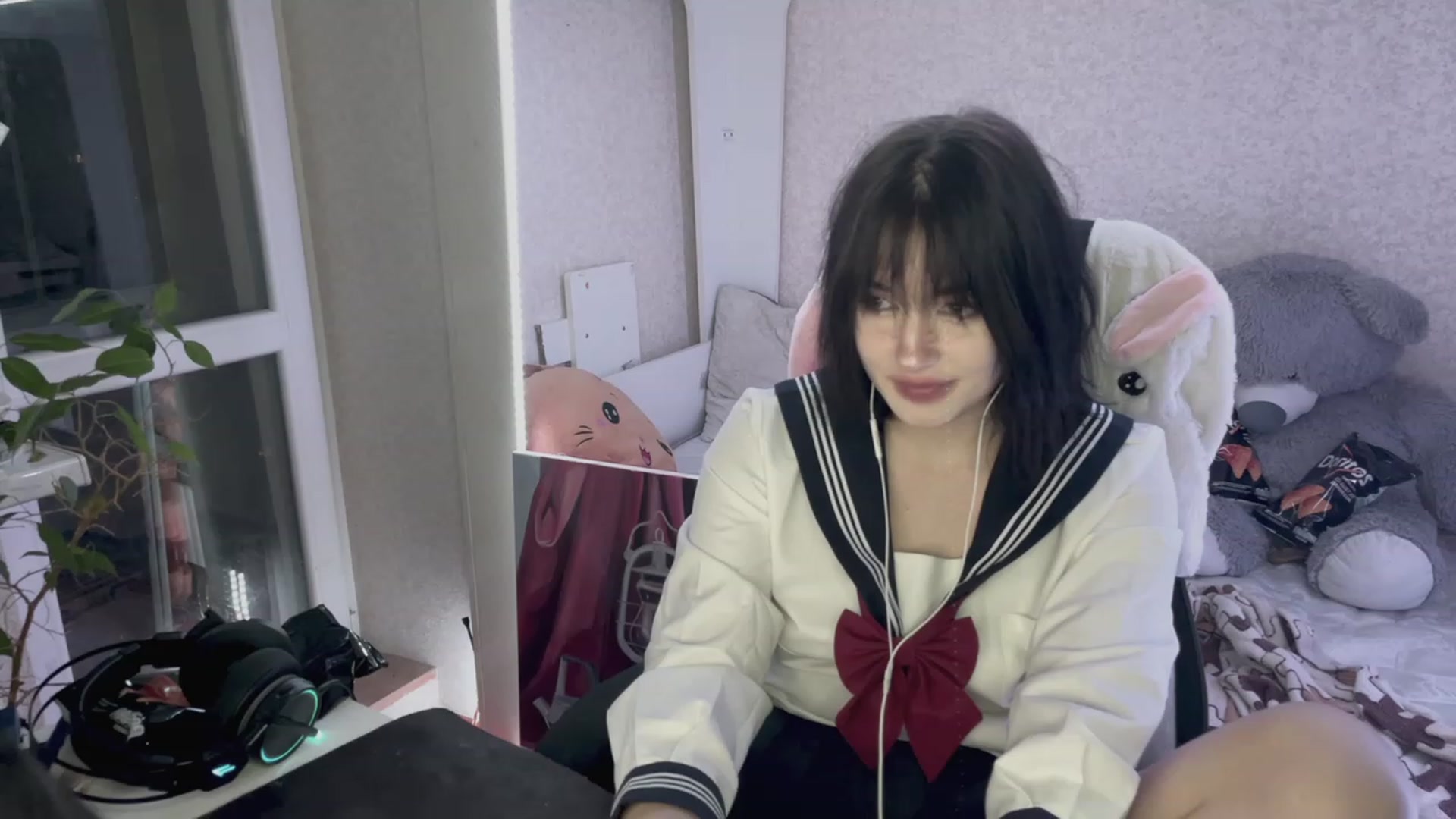 Gallery image thumbnail from Licorice_Alia's myfreecams stream on, 04/02/2023, 24:24 image 8 of 20