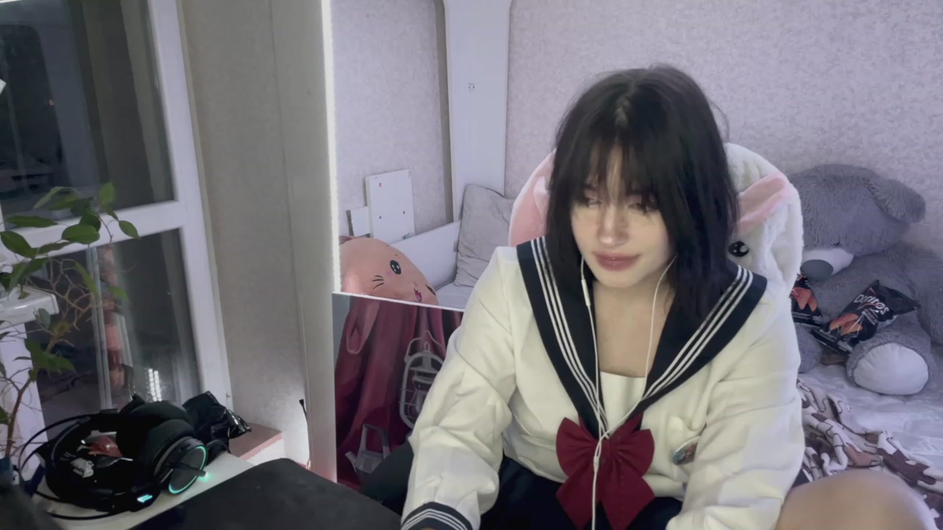 Gallery image thumbnail from Licorice_Alia's myfreecams stream on, 04/02/2023, 24:24 image 17 of 20
