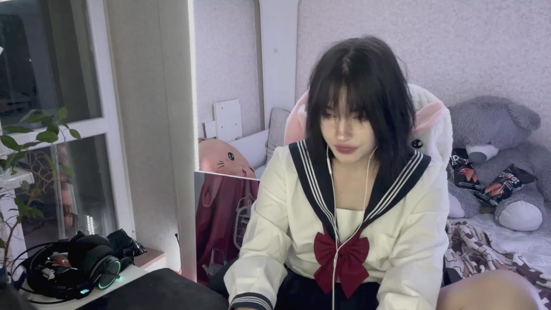 Gallery image thumbnail from Licorice_Alia's myfreecams stream on, 04/02/2023, 24:24 image 13 of 20
