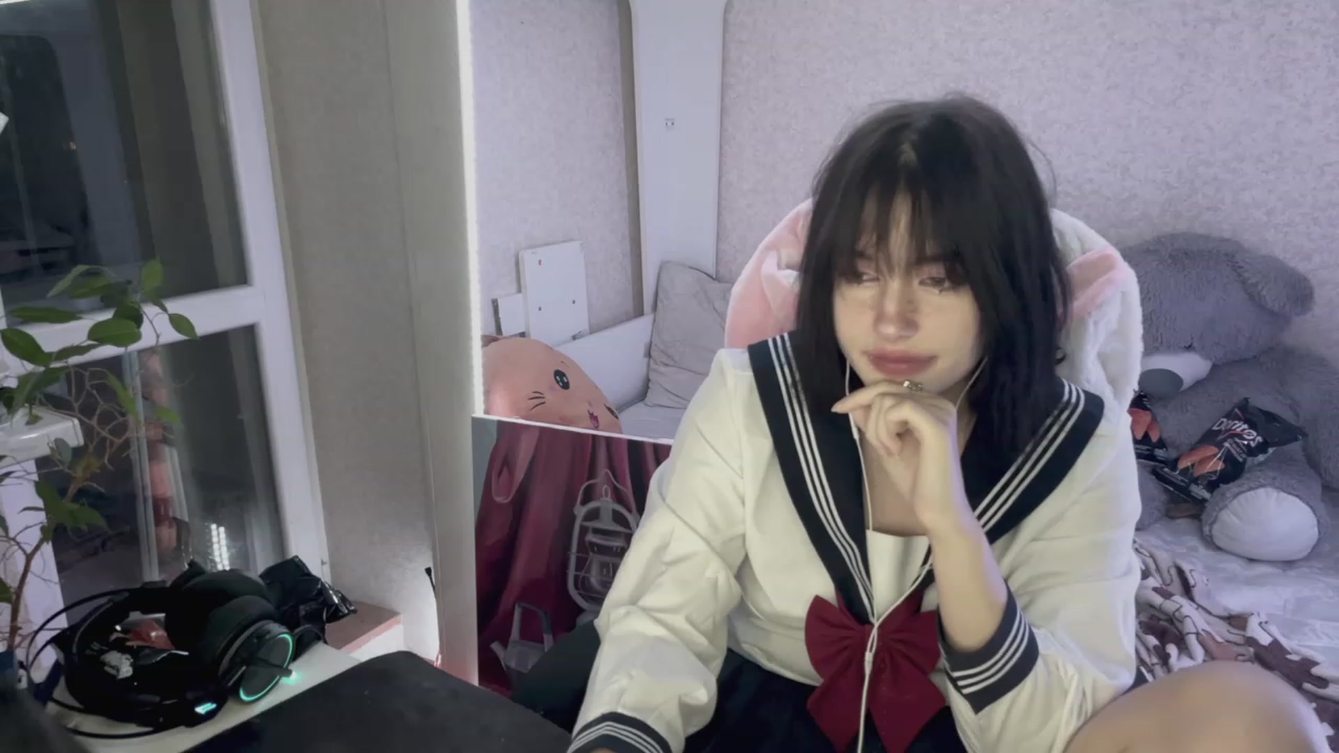 Gallery image thumbnail from Licorice_Alia's myfreecams stream on, 04/02/2023, 24:24 image 16 of 20