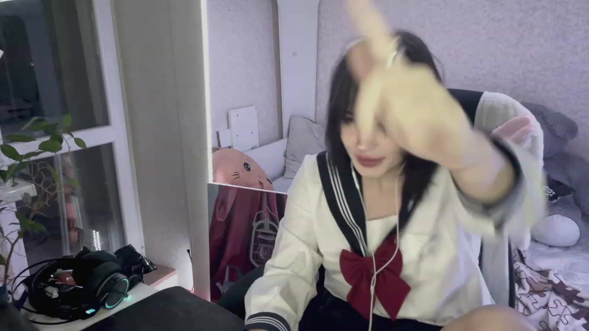 Gallery image thumbnail from Licorice_Alia's myfreecams stream on, 04/02/2023, 24:24 image 14 of 20