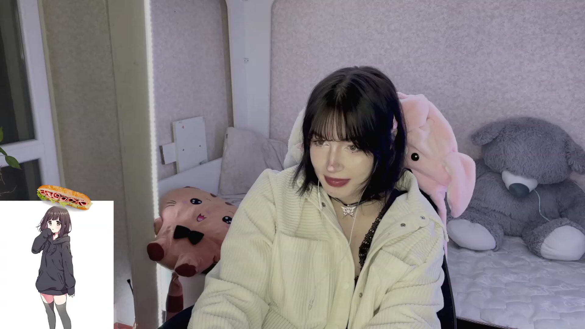 Gallery image thumbnail from Licorice_Alia's myfreecams stream on, 04/22/2023, 23:21 image 15 of 20
