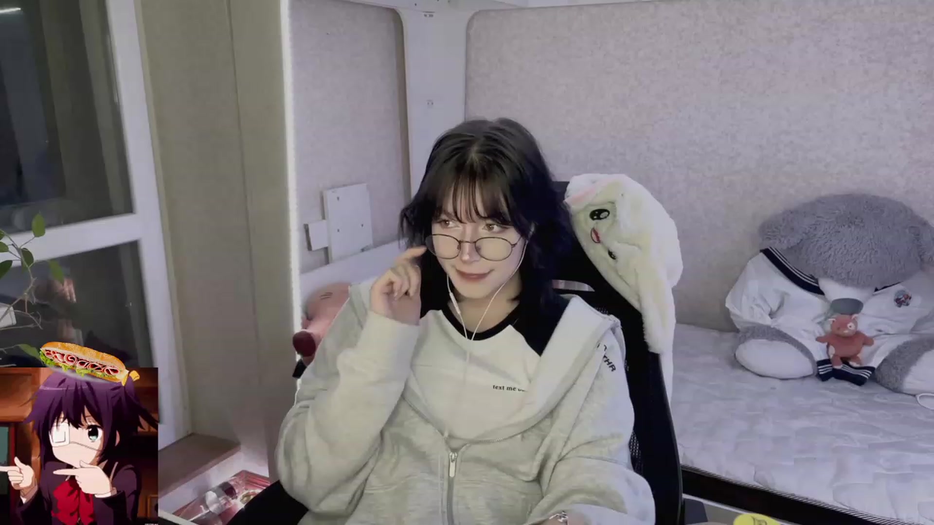 Gallery image thumbnail from Licorice_Alia's myfreecams stream on, 05/07/2023, 24:02 image 13 of 20