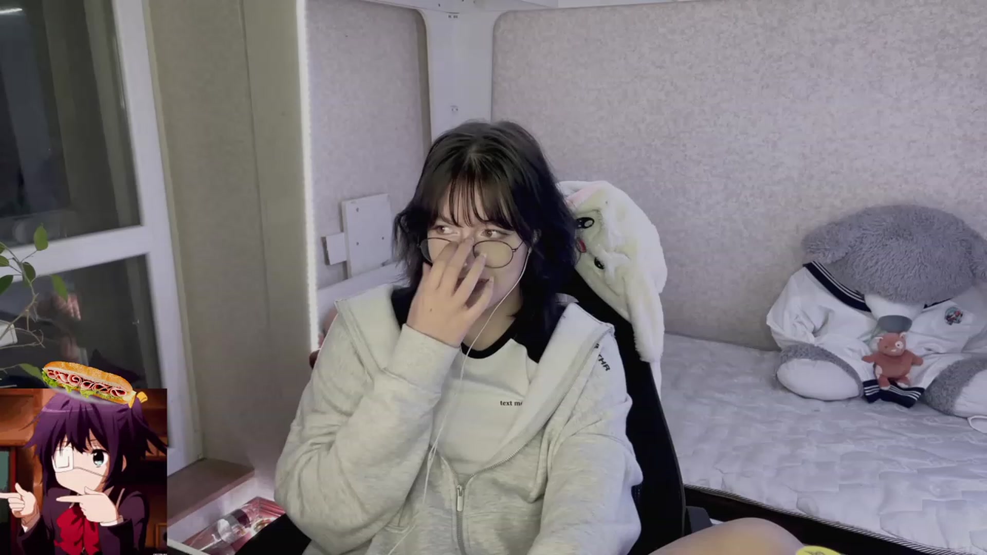 Gallery image thumbnail from Licorice_Alia's myfreecams stream on, 05/07/2023, 24:02 image 7 of 20