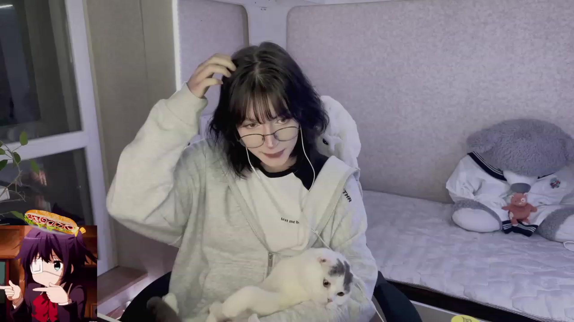 Gallery image thumbnail from Licorice_Alia's myfreecams stream on, 05/07/2023, 24:02 image 15 of 20