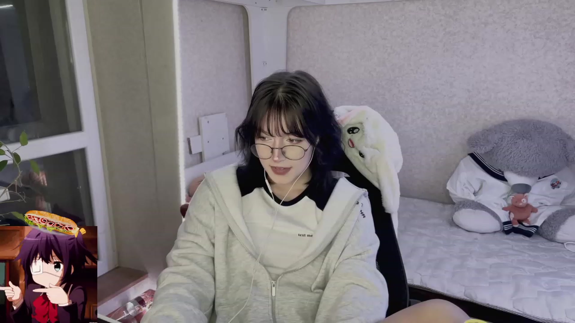 Gallery image thumbnail from Licorice_Alia's myfreecams stream on, 05/07/2023, 24:02 image 9 of 20