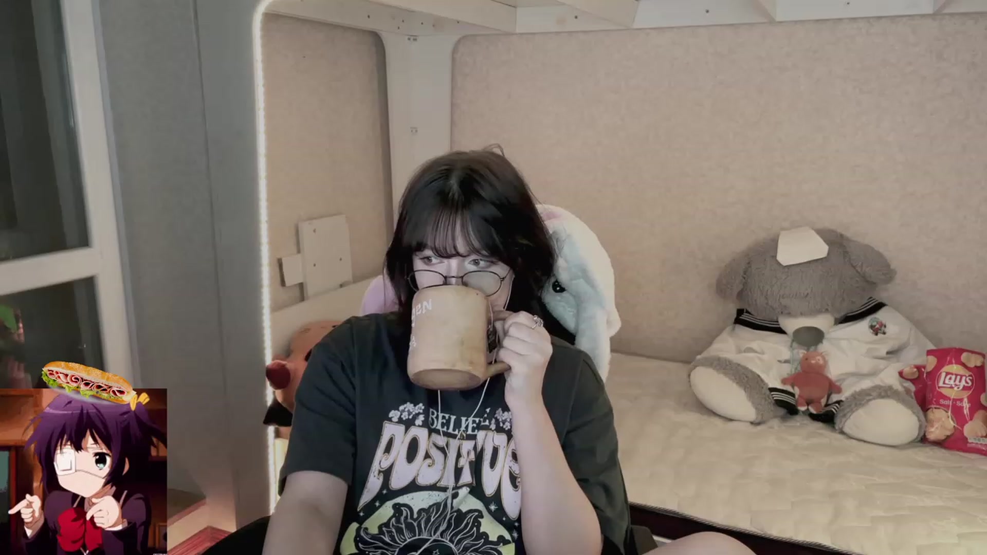 Gallery image thumbnail from Licorice_Alia's myfreecams stream on, 05/11/2023, 24:27 image 13 of 20