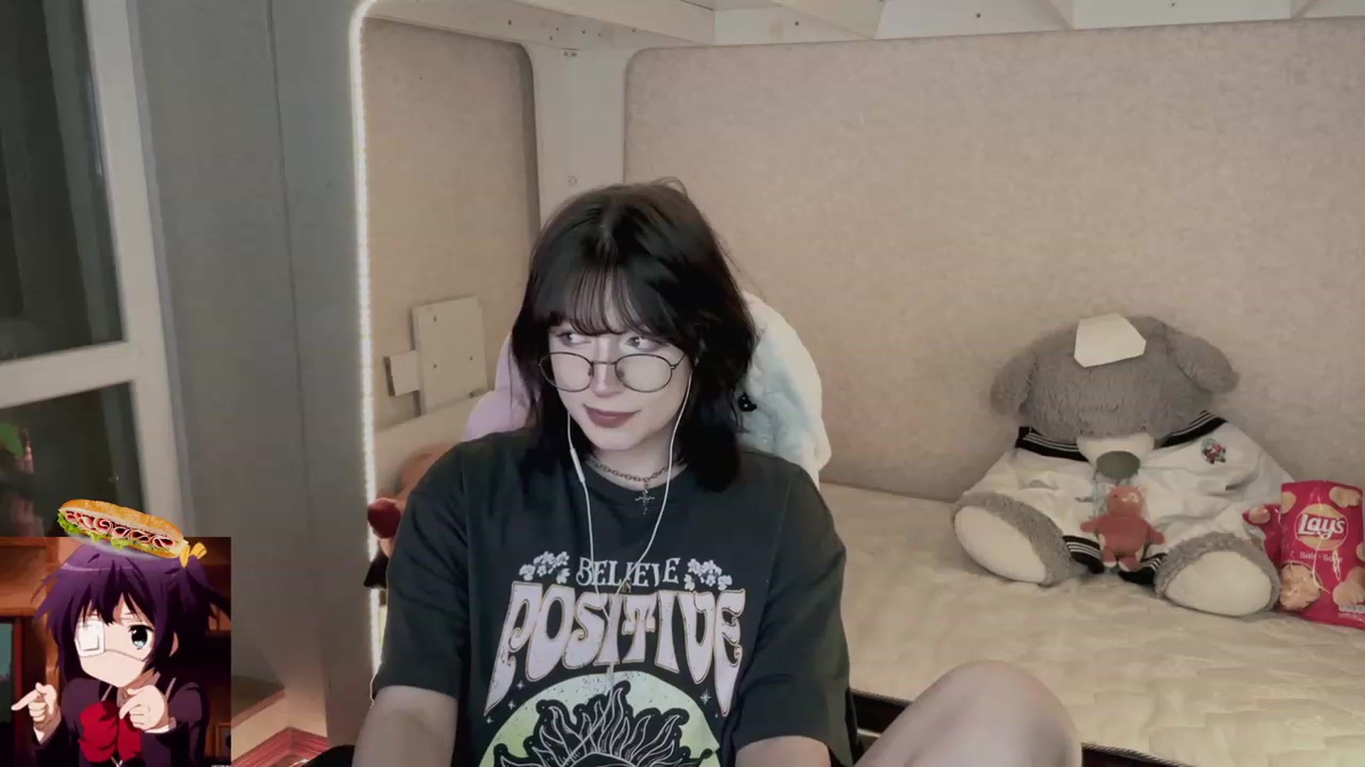 Gallery image thumbnail from Licorice_Alia's myfreecams stream on, 05/11/2023, 24:27 image 18 of 20