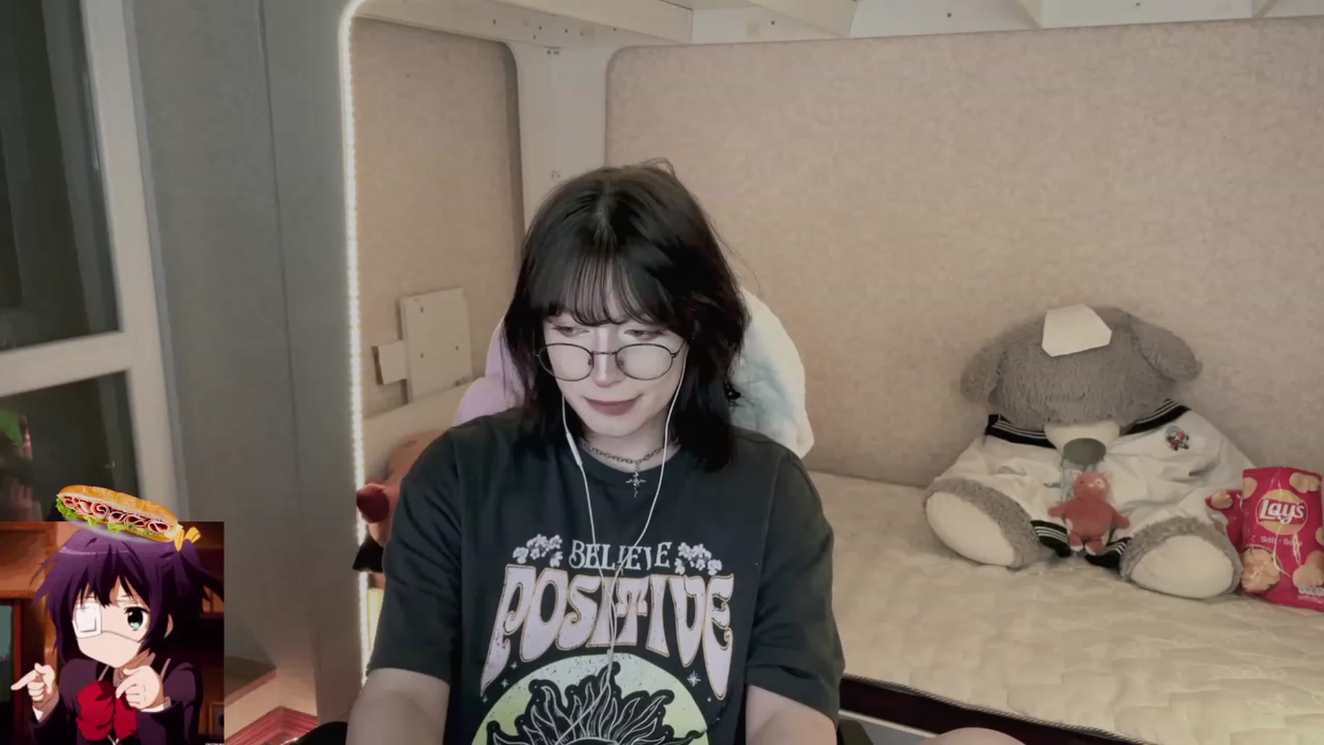 Gallery image thumbnail from Licorice_Alia's myfreecams stream on, 05/11/2023, 24:27 image 17 of 20