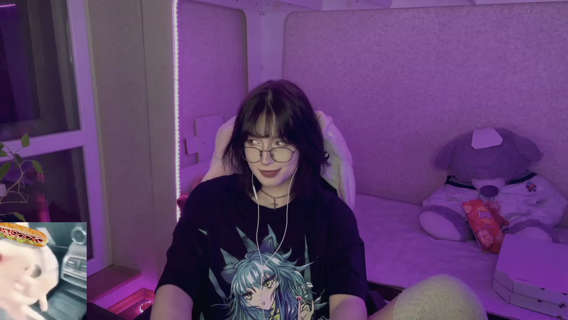Gallery image thumbnail from Licorice_Alia's myfreecams stream on, 05/13/2023, 24:50 image 8 of 20
