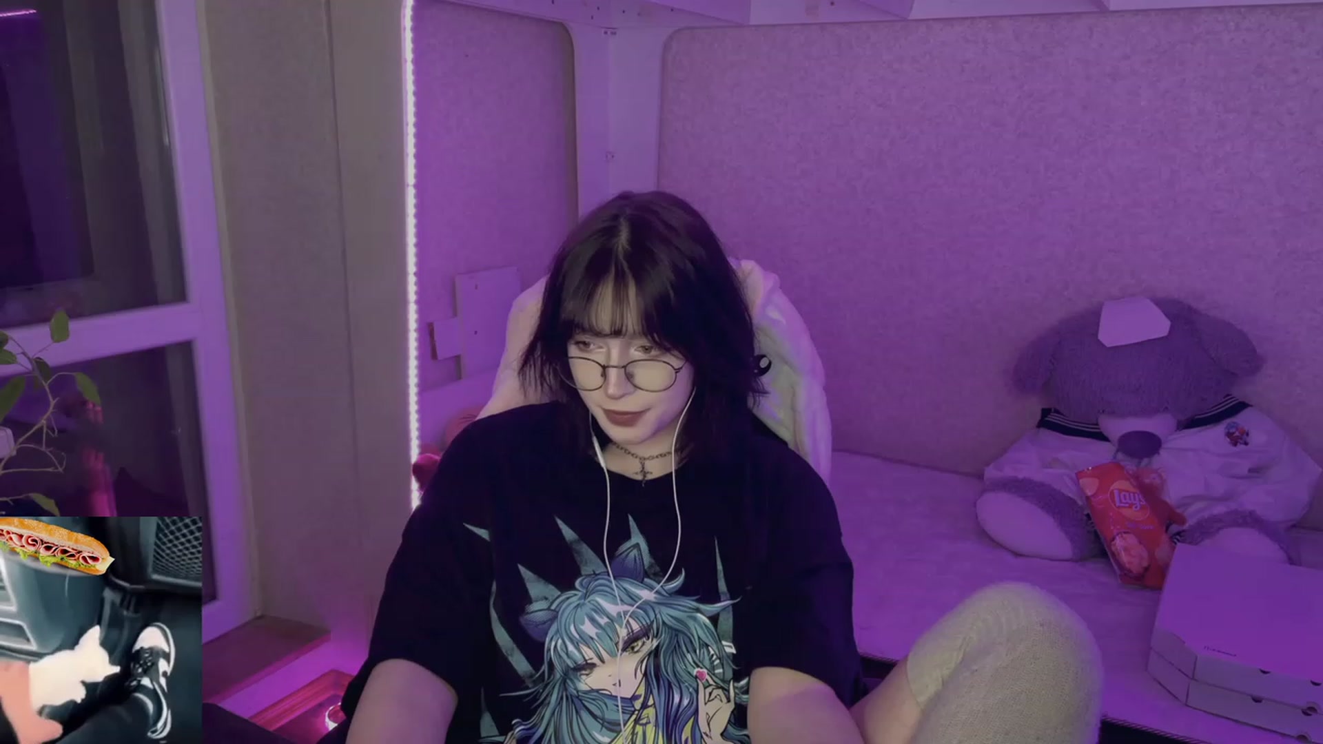 Gallery image thumbnail from Licorice_Alia's myfreecams stream on, 05/13/2023, 24:50 image 2 of 20