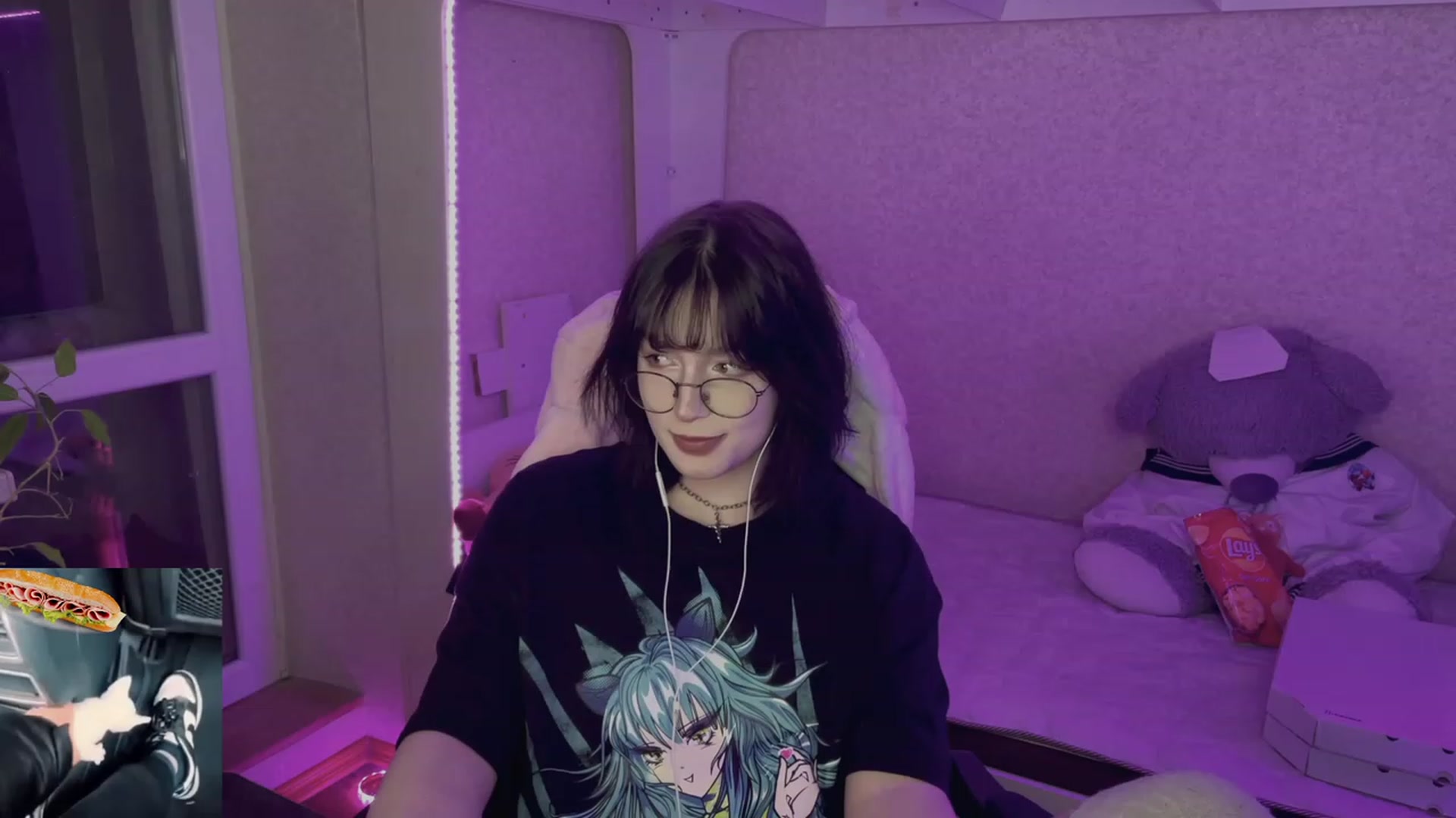 Gallery image thumbnail from Licorice_Alia's myfreecams stream on, 05/13/2023, 24:50 image 19 of 20