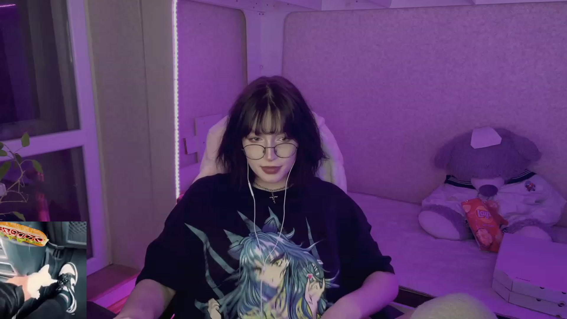 Gallery image thumbnail from Licorice_Alia's myfreecams stream on, 05/13/2023, 24:50 image 20 of 20