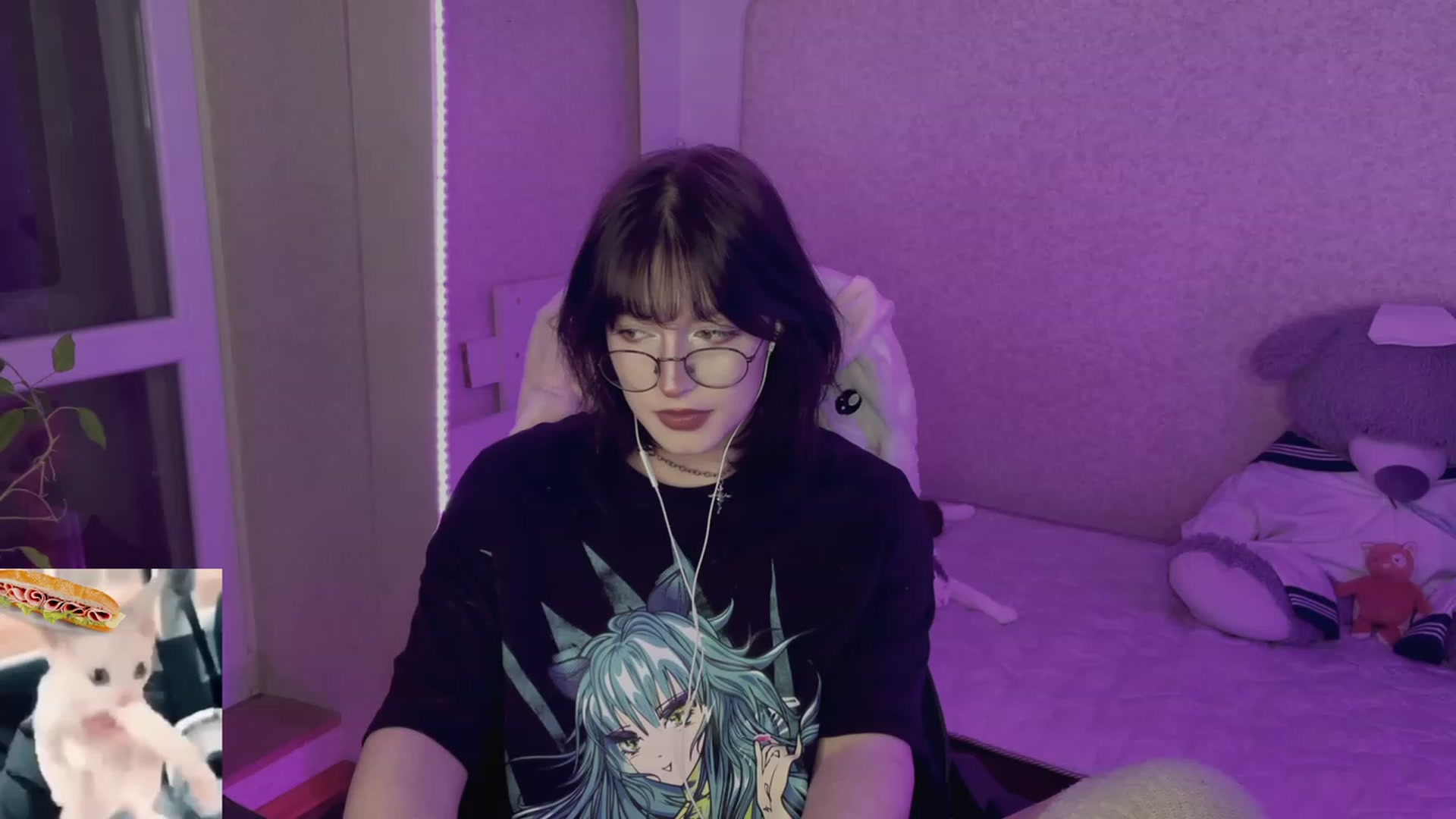 Gallery image thumbnail from Licorice_Alia's myfreecams stream on, 05/14/2023, 01:09 image 9 of 20