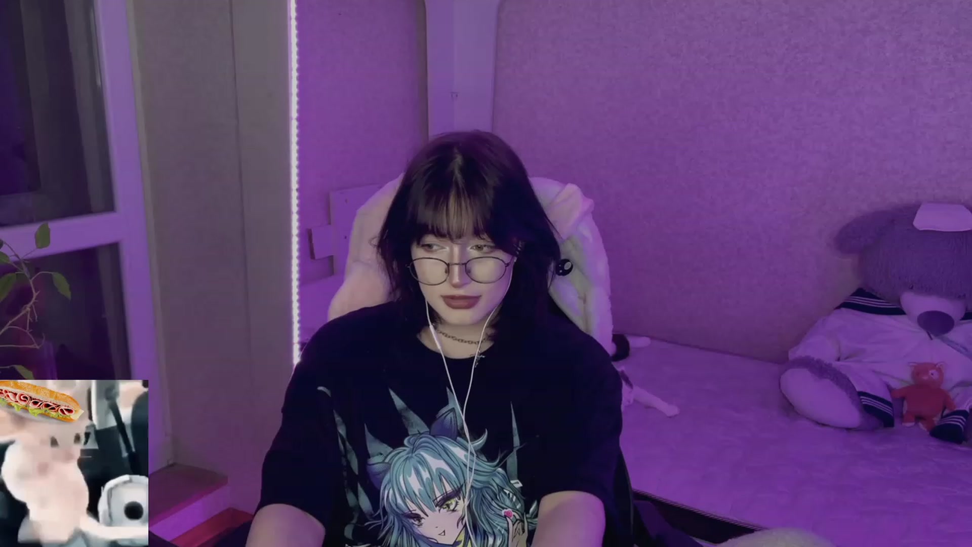 Gallery image thumbnail from Licorice_Alia's myfreecams stream on, 05/14/2023, 01:09 image 8 of 20
