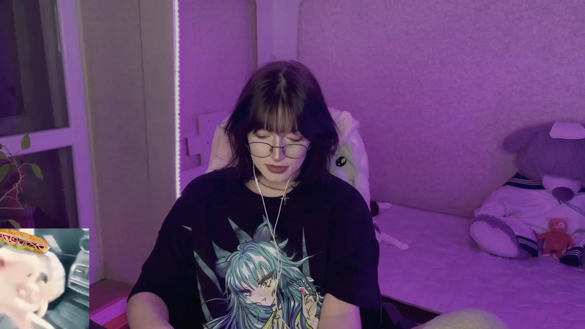 Gallery image thumbnail from Licorice_Alia's myfreecams stream on, 05/14/2023, 01:09 image 10 of 20