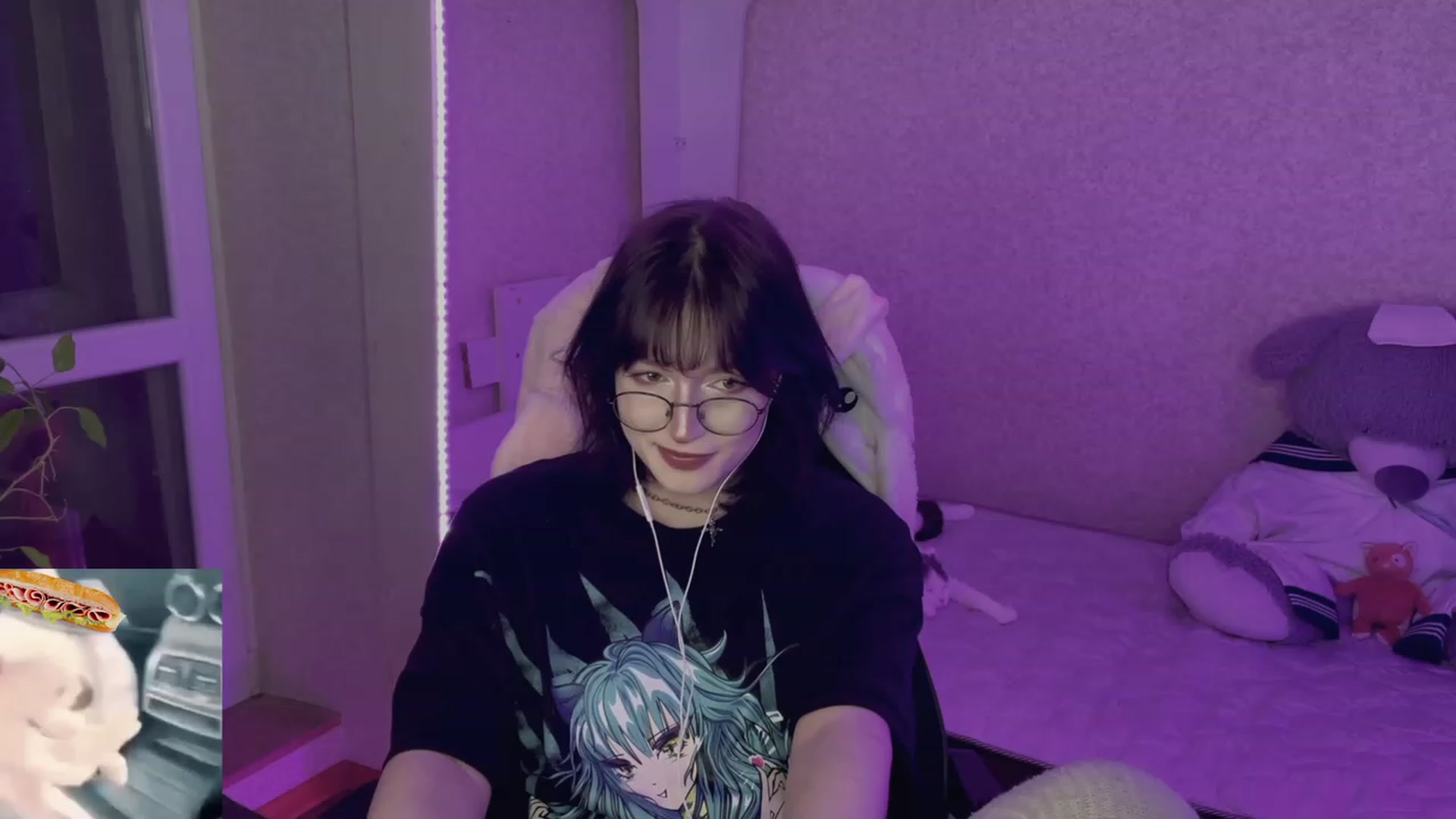 Gallery image thumbnail from Licorice_Alia's myfreecams stream on, 05/14/2023, 01:09 image 4 of 20
