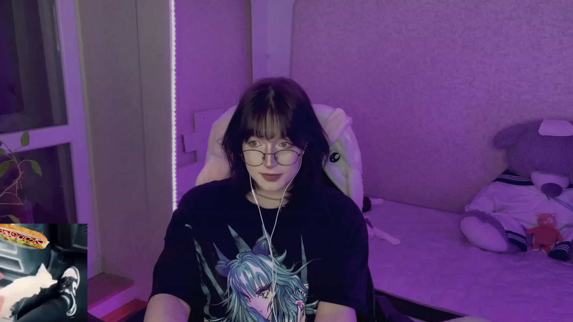 Gallery image thumbnail from Licorice_Alia's myfreecams stream on, 05/14/2023, 01:09 image 7 of 20