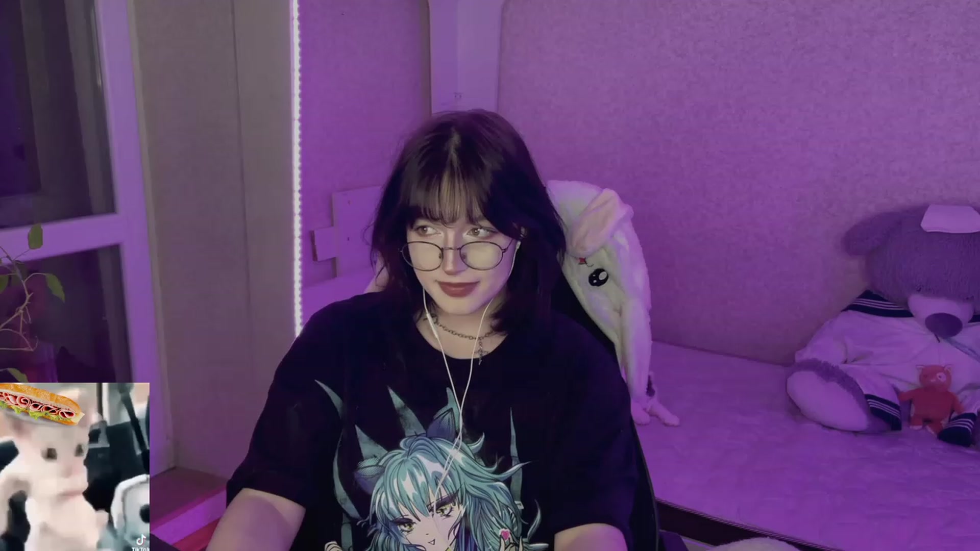 Gallery image thumbnail from Licorice_Alia's myfreecams stream on, 05/14/2023, 01:09 image 14 of 20