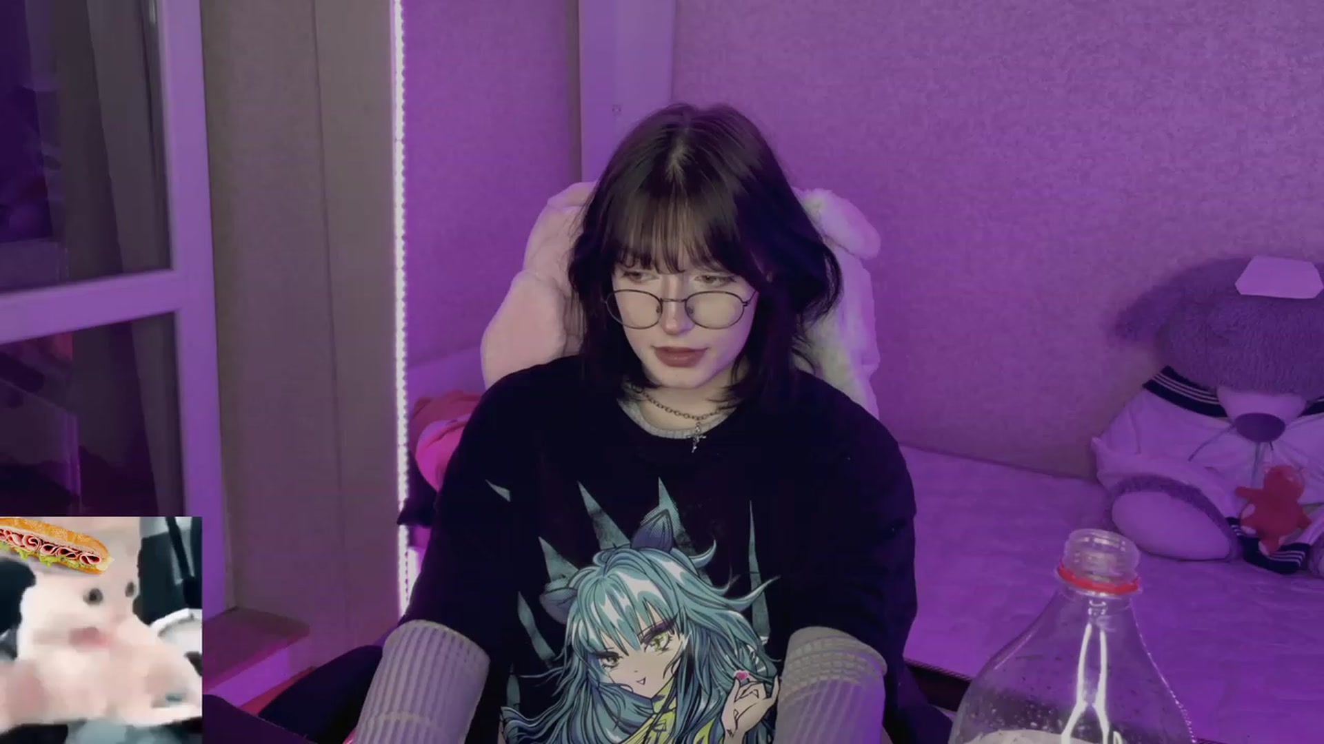 Gallery image thumbnail from Licorice_Alia's myfreecams stream on, 05/16/2023, 24:23 image 17 of 20
