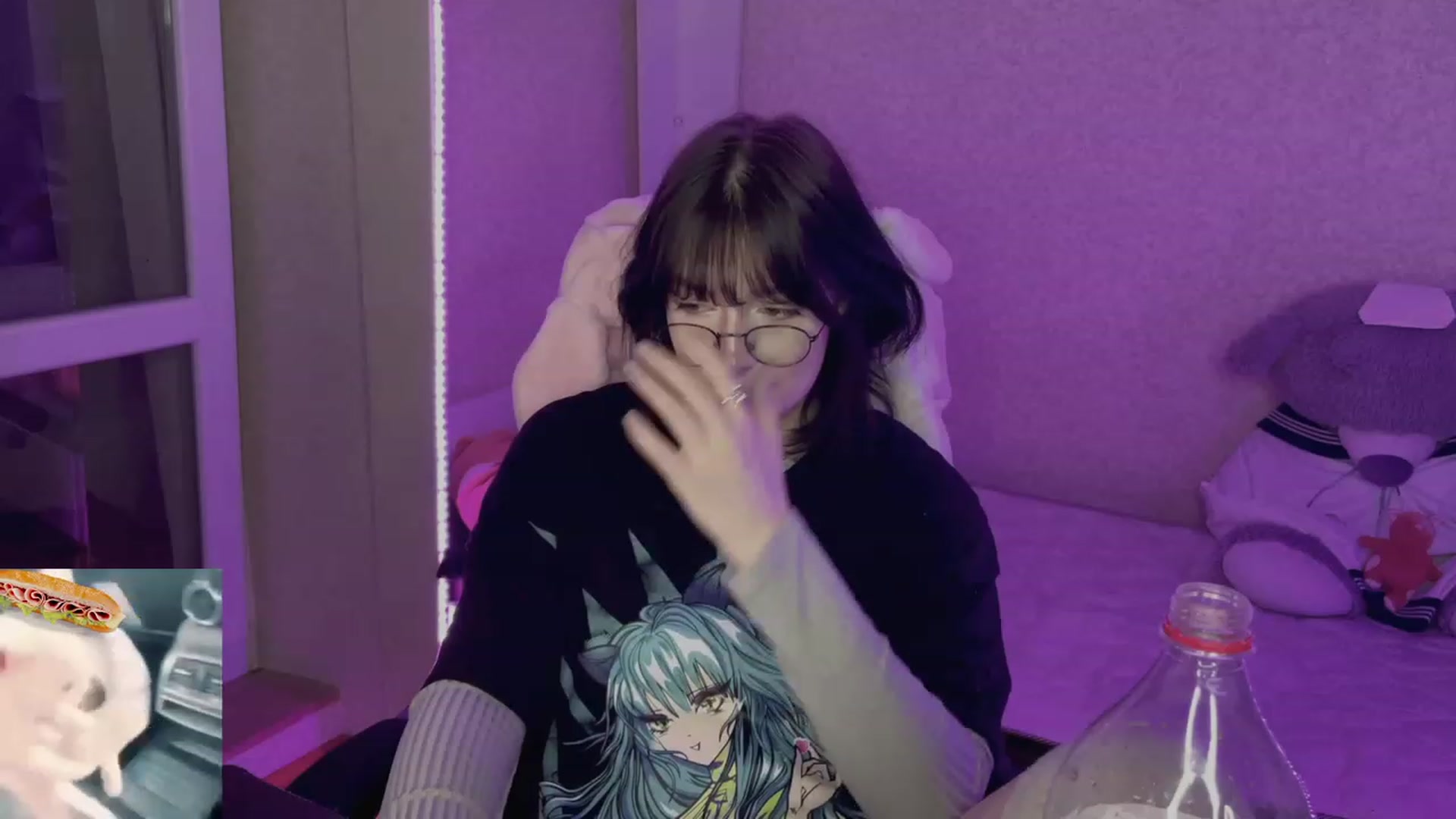 Gallery image thumbnail from Licorice_Alia's myfreecams stream on, 05/16/2023, 24:23 image 16 of 20
