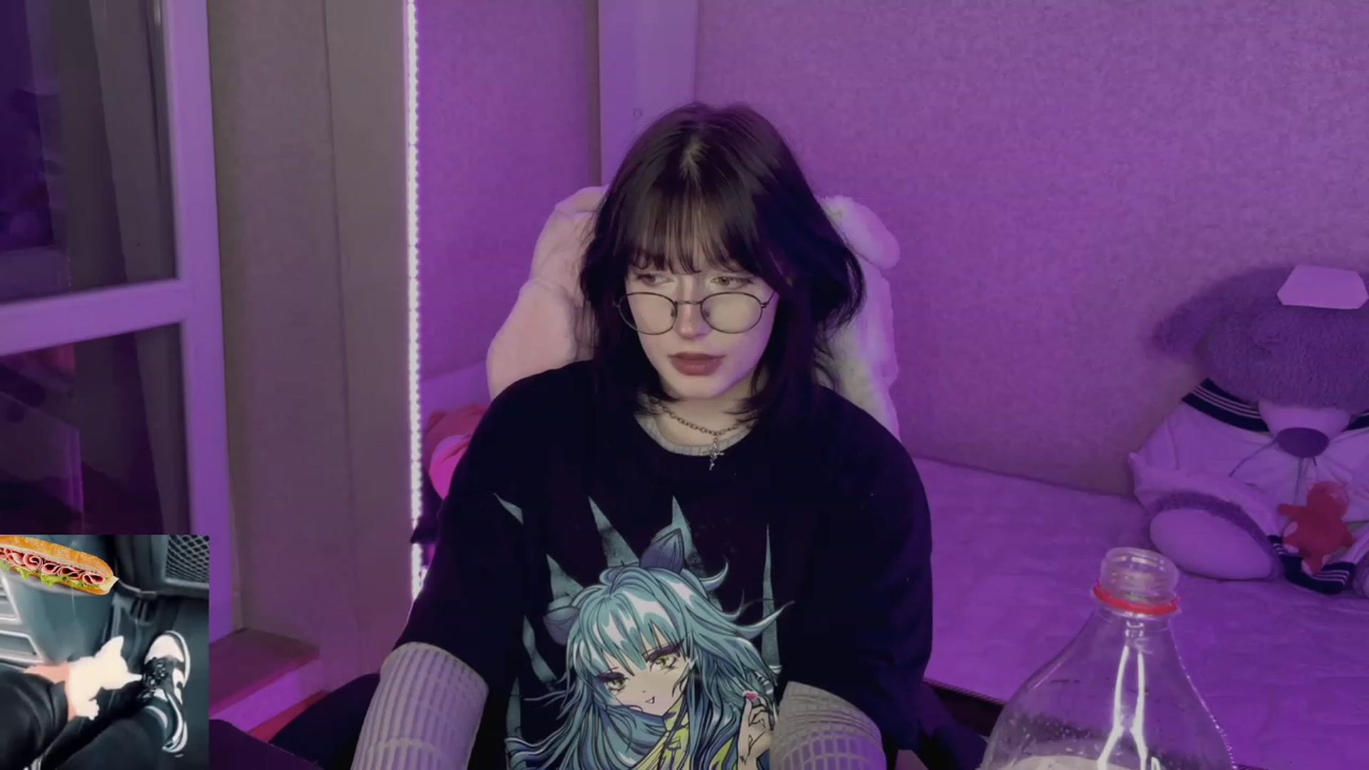 Gallery image thumbnail from Licorice_Alia's myfreecams stream on, 05/16/2023, 24:23 image 15 of 20
