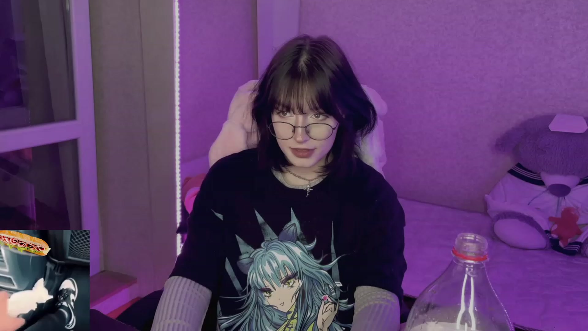 Gallery image thumbnail from Licorice_Alia's myfreecams stream on, 05/16/2023, 24:23 image 9 of 20