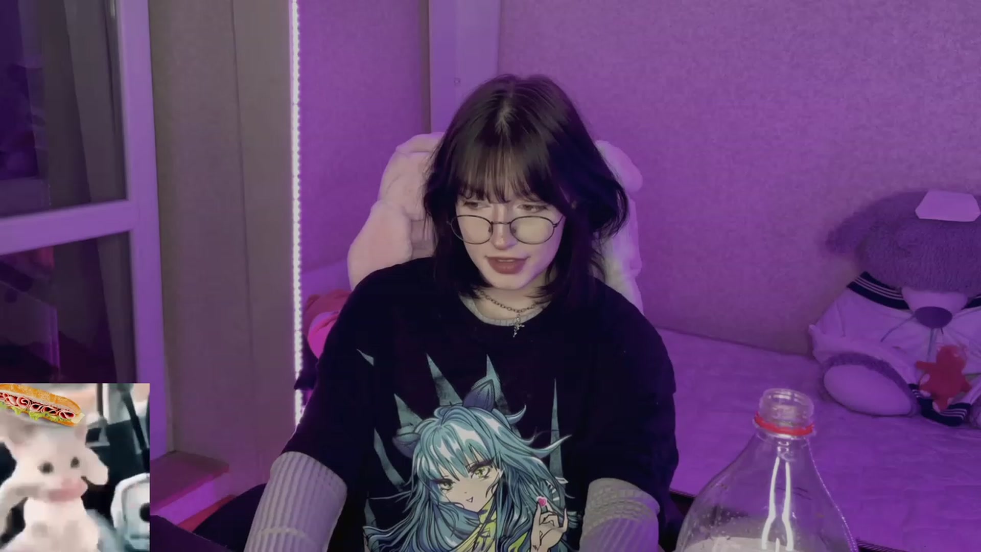 Gallery image thumbnail from Licorice_Alia's myfreecams stream on, 05/16/2023, 24:23 image 13 of 20