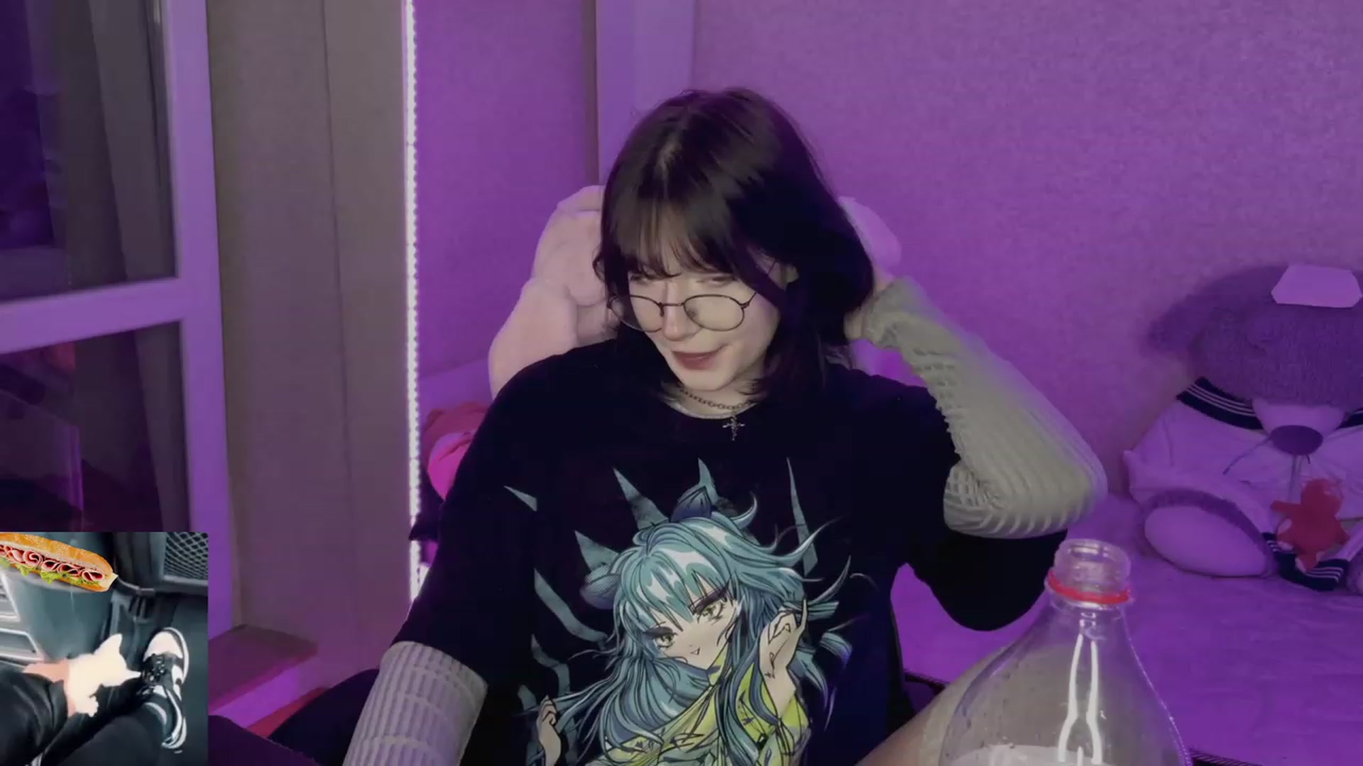 Gallery image thumbnail from Licorice_Alia's myfreecams stream on, 05/16/2023, 24:23 image 10 of 20