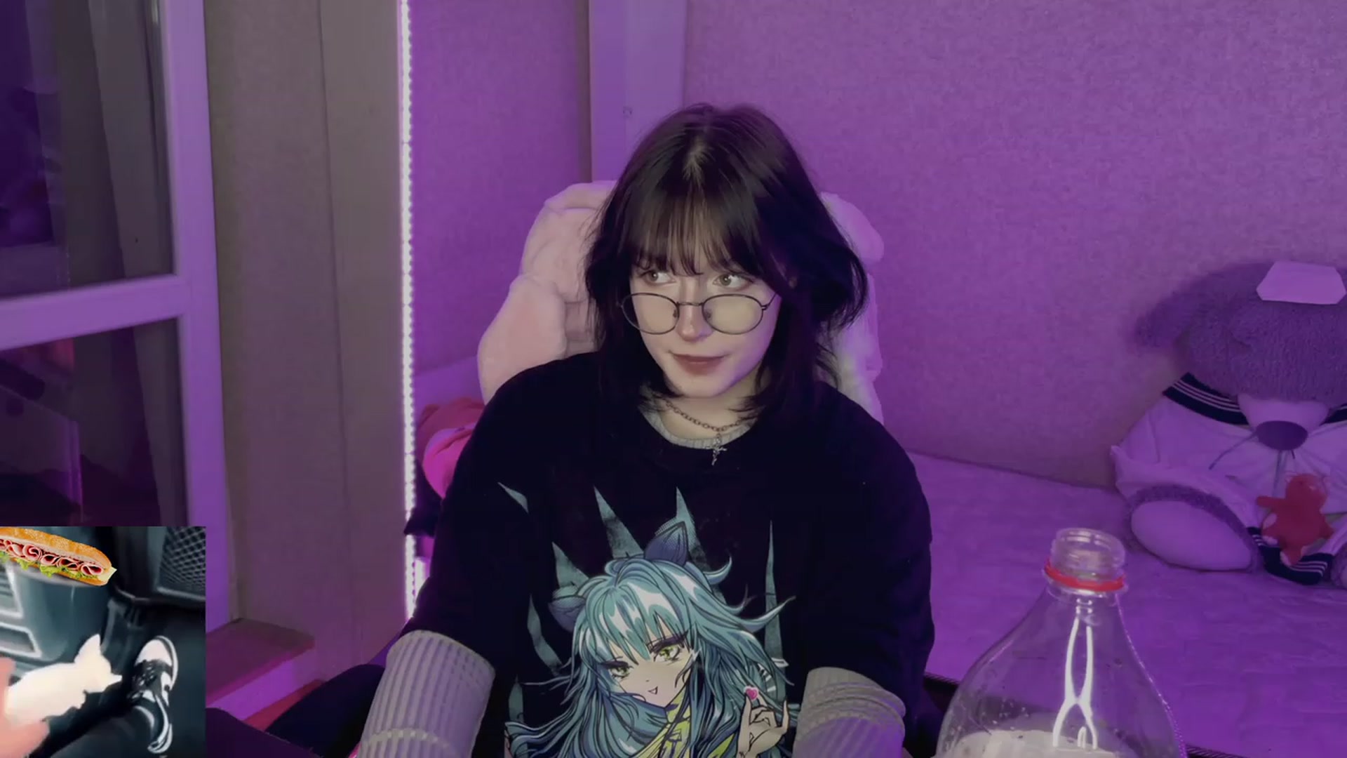 Gallery image thumbnail from Licorice_Alia's myfreecams stream on, 05/16/2023, 24:23 image 14 of 20
