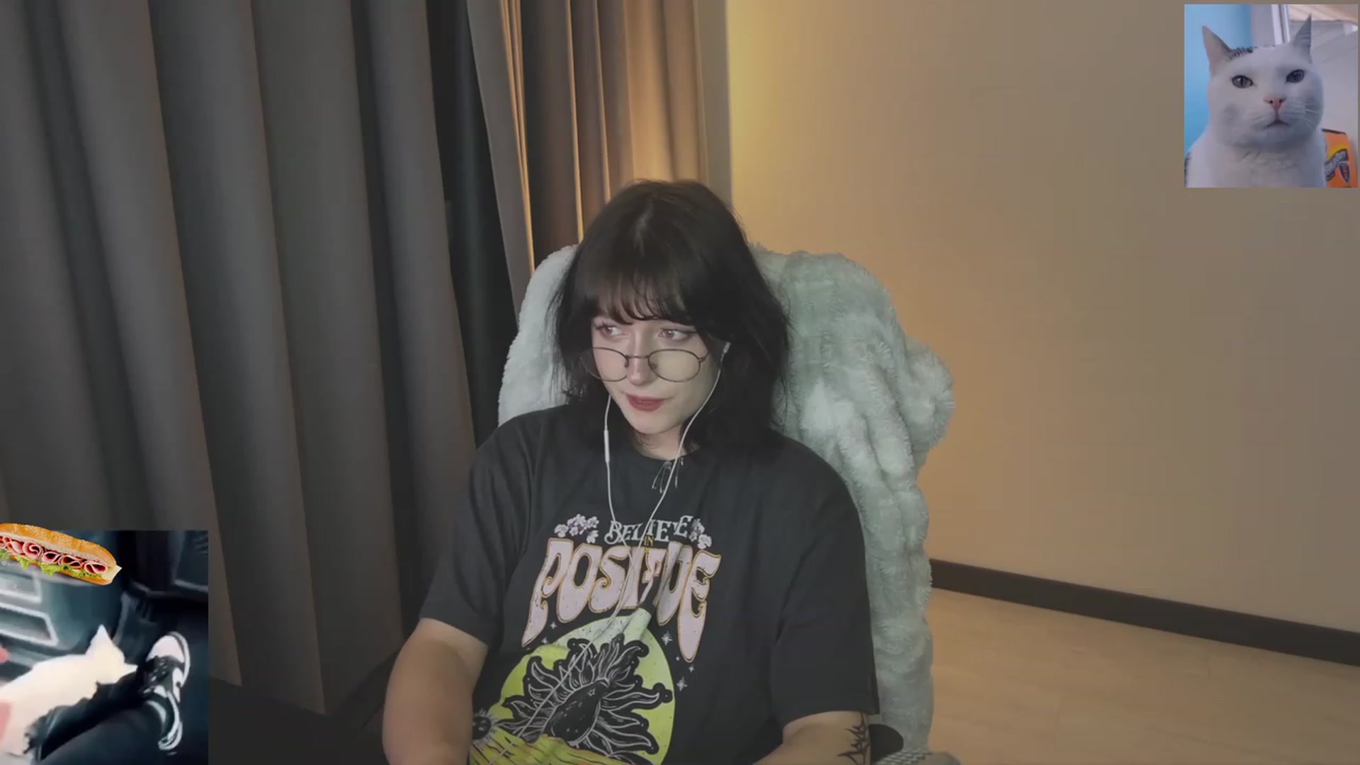 Gallery image thumbnail from Licorice_Alia's myfreecams stream on, 06/10/2023, 24:52 image 6 of 20