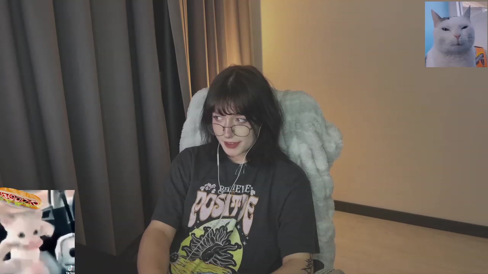 Gallery image thumbnail from Licorice_Alia's myfreecams stream on, 06/10/2023, 24:52 image 17 of 20