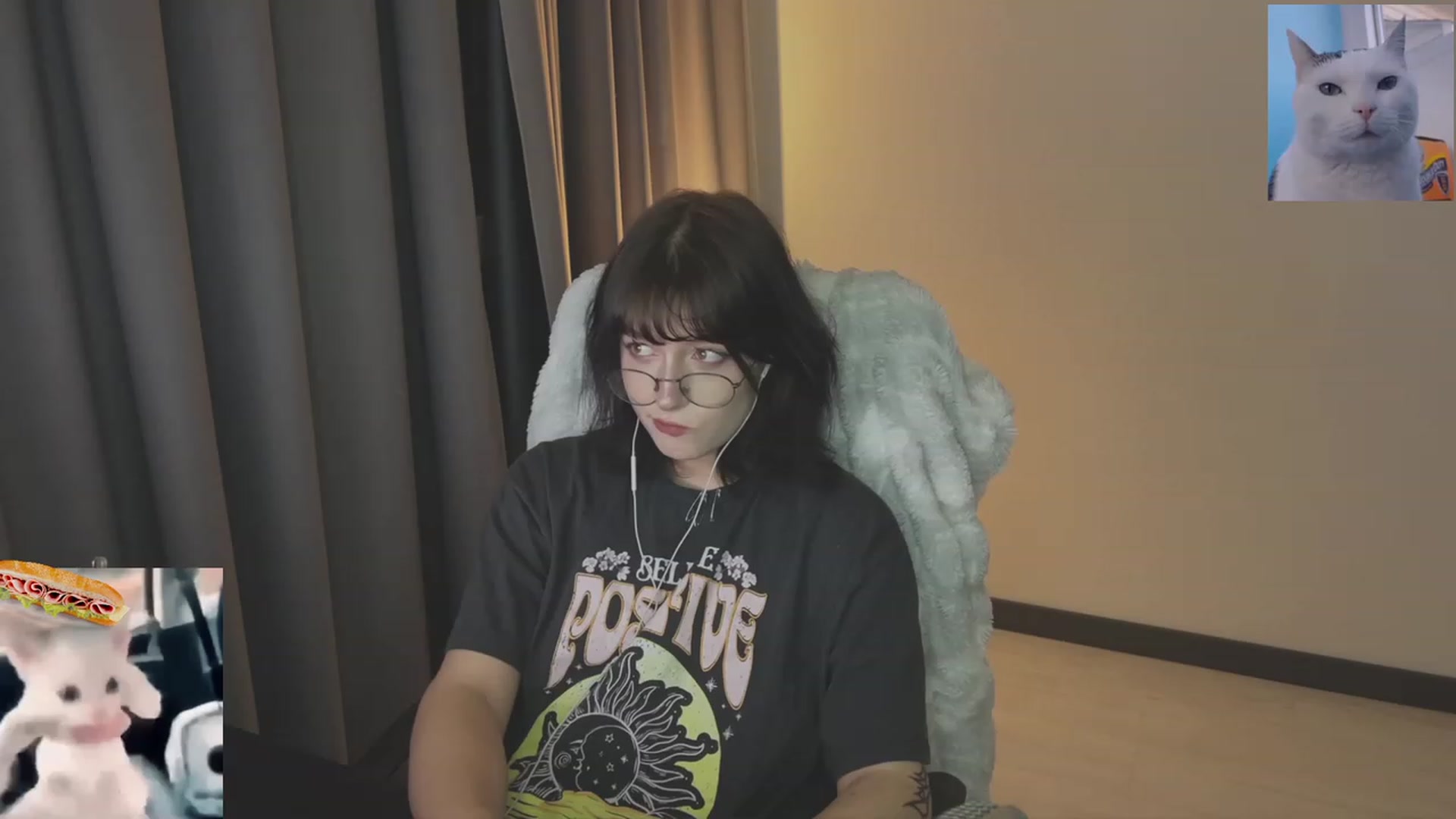 Gallery image thumbnail from Licorice_Alia's myfreecams stream on, 06/10/2023, 24:52 image 2 of 20