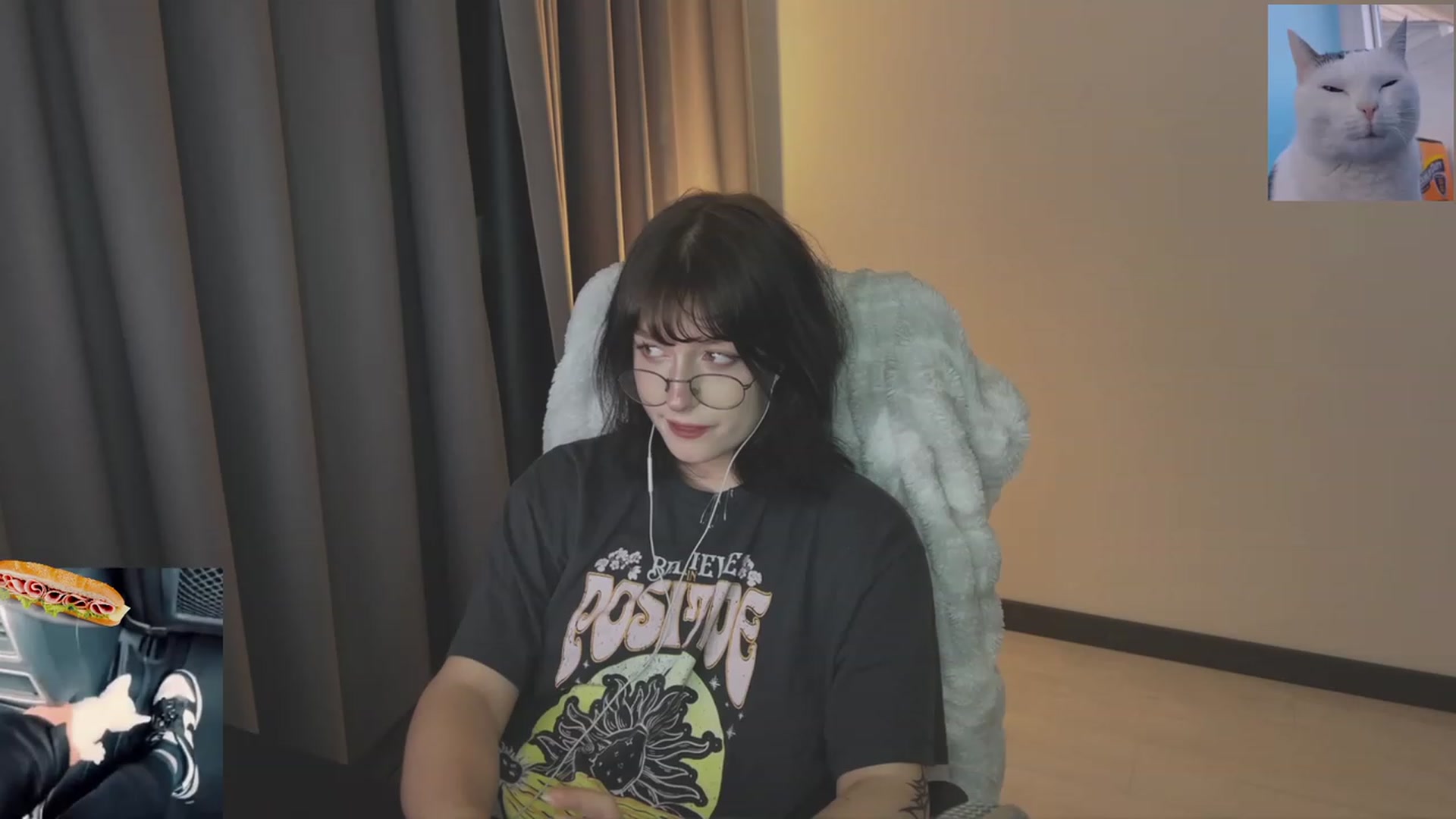 Gallery image thumbnail from Licorice_Alia's myfreecams stream on, 06/10/2023, 24:52 image 12 of 20