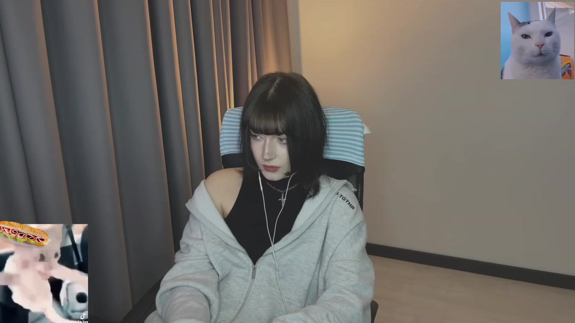 Gallery image thumbnail from Licorice_Alia's myfreecams stream on, 06/12/2023, 02:03 image 16 of 20