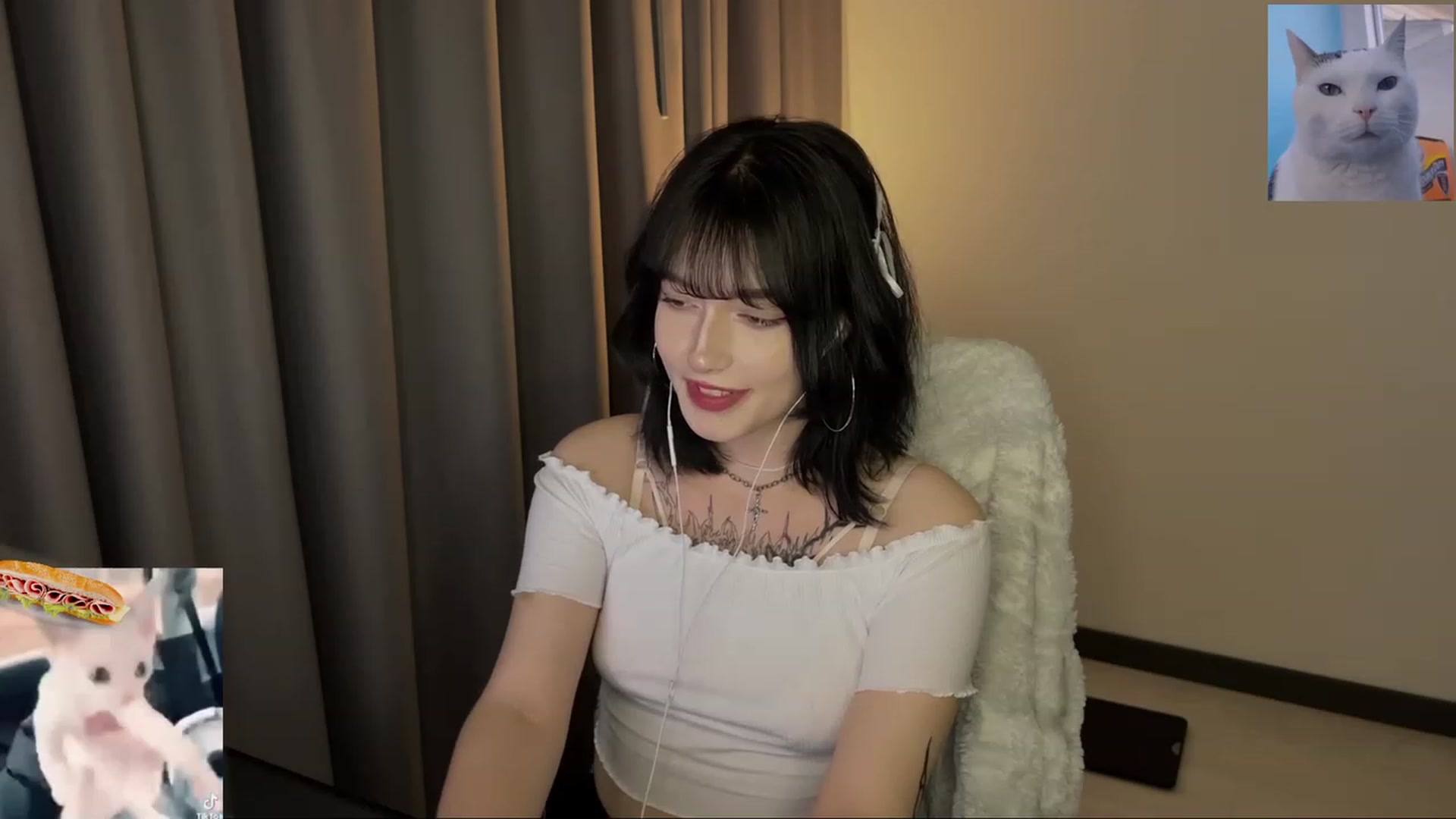 Gallery image thumbnail from Licorice_Alia's myfreecams stream on, 07/10/2023, 24:18 image 15 of 20