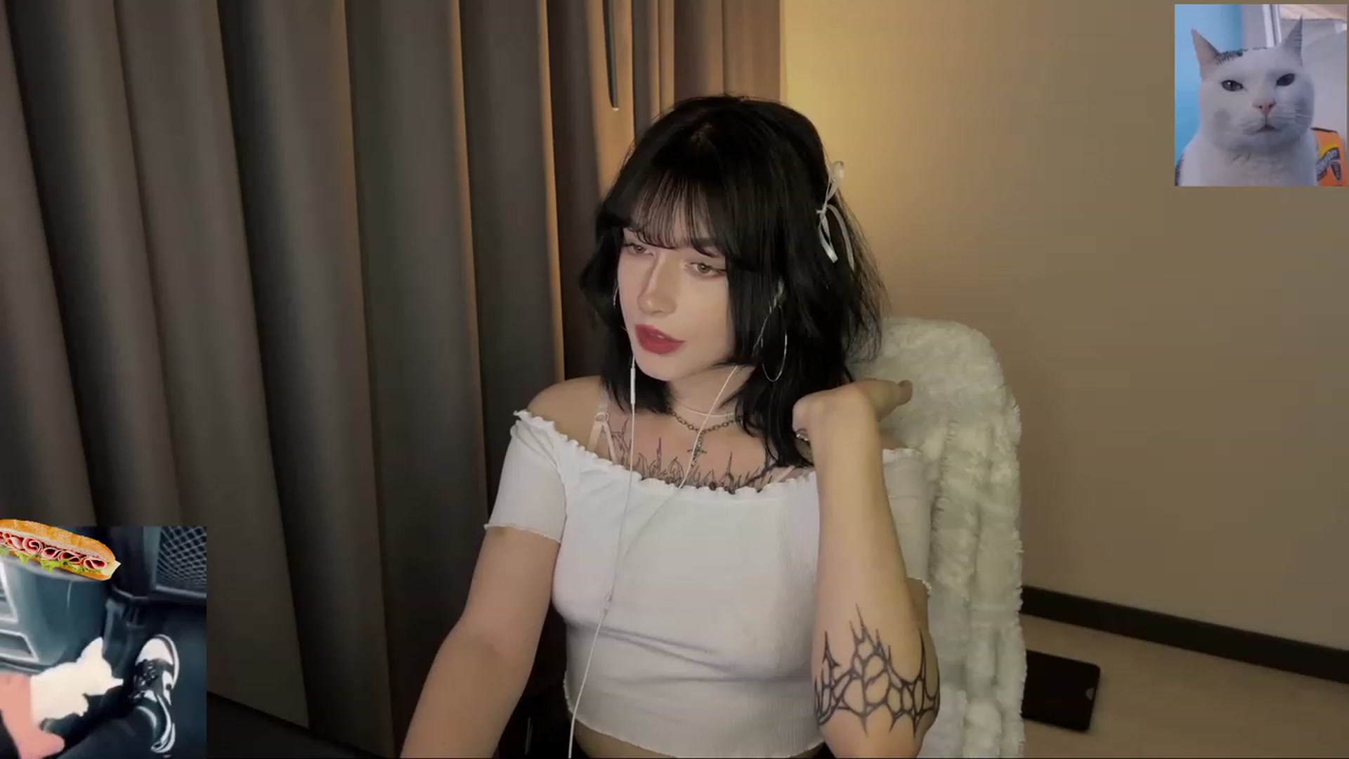Gallery image thumbnail from Licorice_Alia's myfreecams stream on, 07/10/2023, 24:18 image 2 of 20
