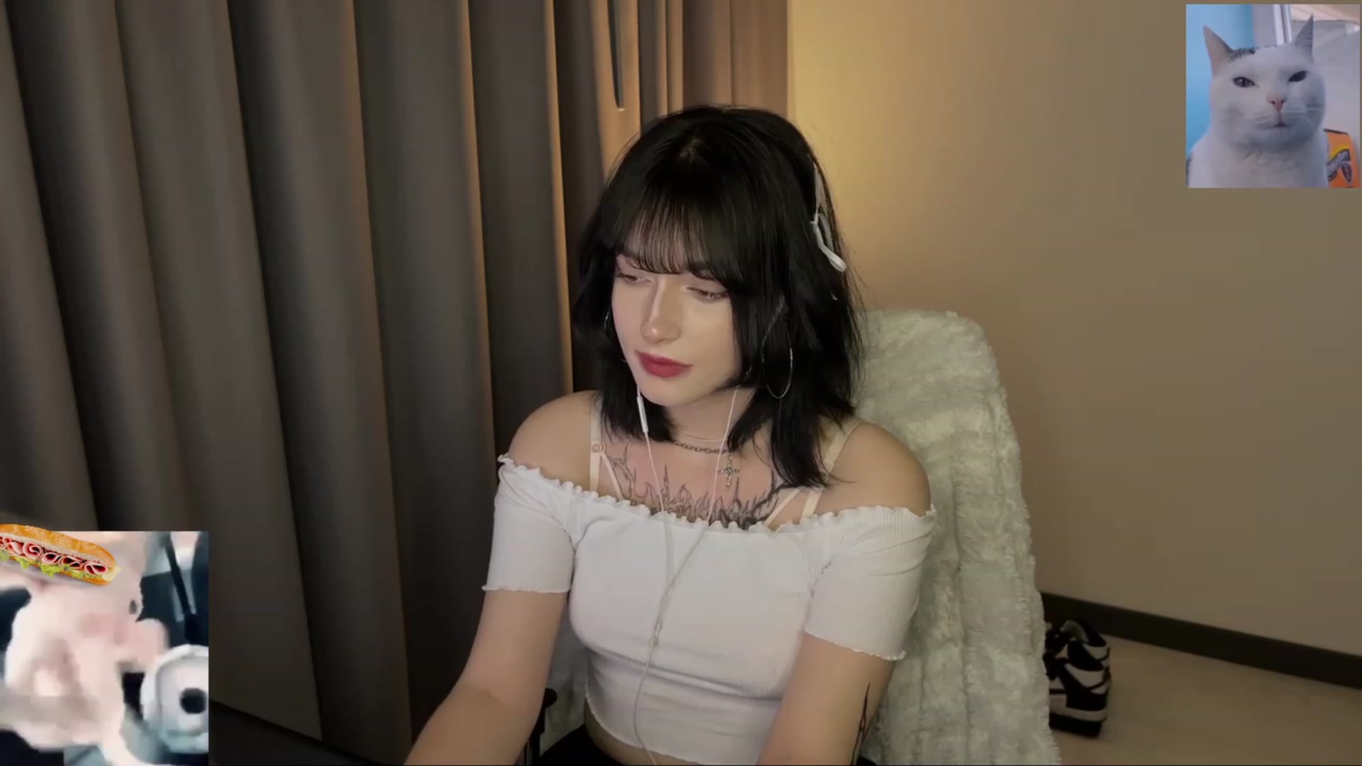 Gallery image thumbnail from Licorice_Alia's myfreecams stream on, 07/10/2023, 02:07 image 2 of 20