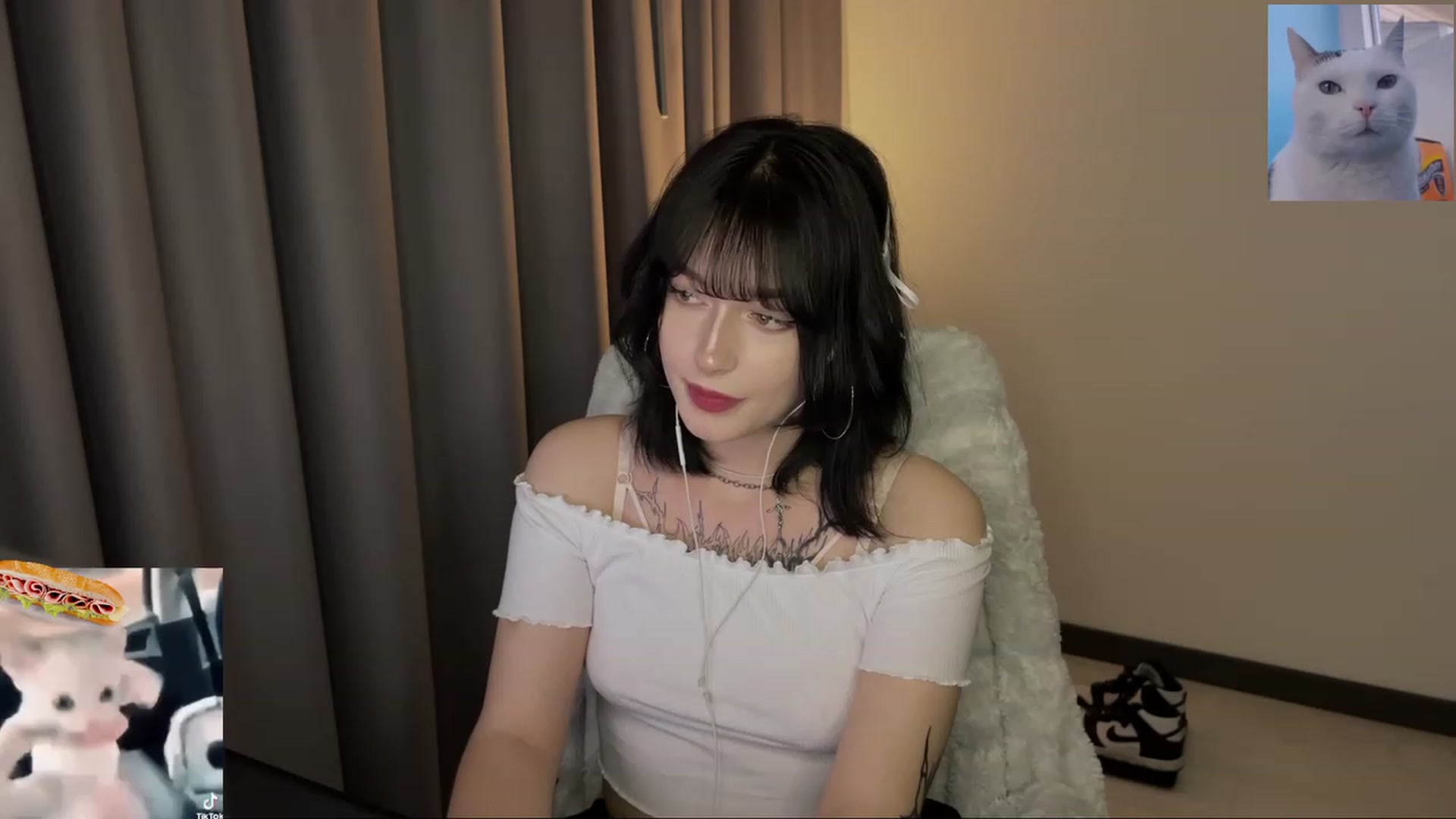 Gallery image thumbnail from Licorice_Alia's myfreecams stream on, 07/10/2023, 02:07 image 11 of 20