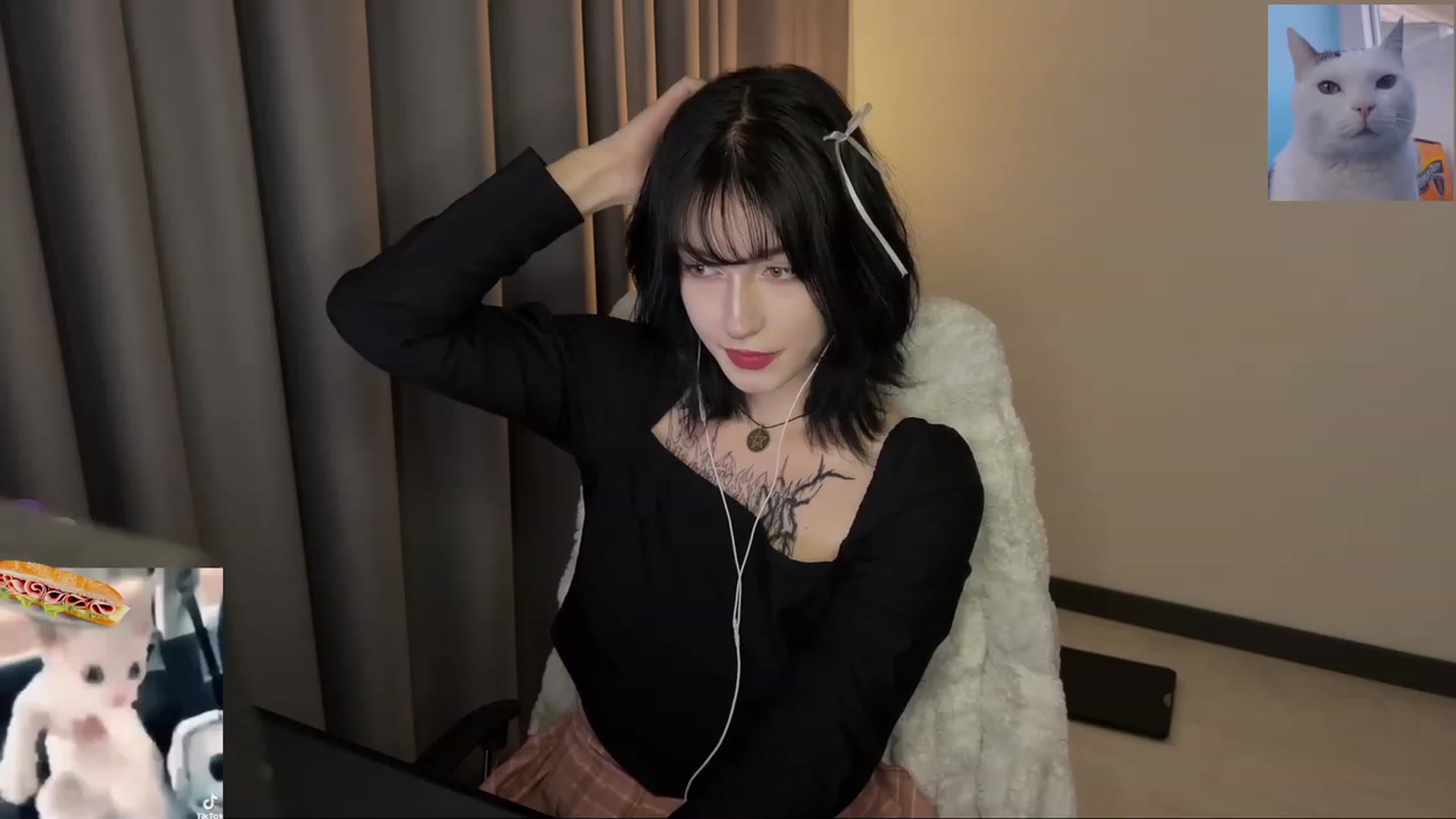 Gallery image thumbnail from Licorice_Alia's myfreecams stream on, 07/12/2023, 02:00 image 16 of 20