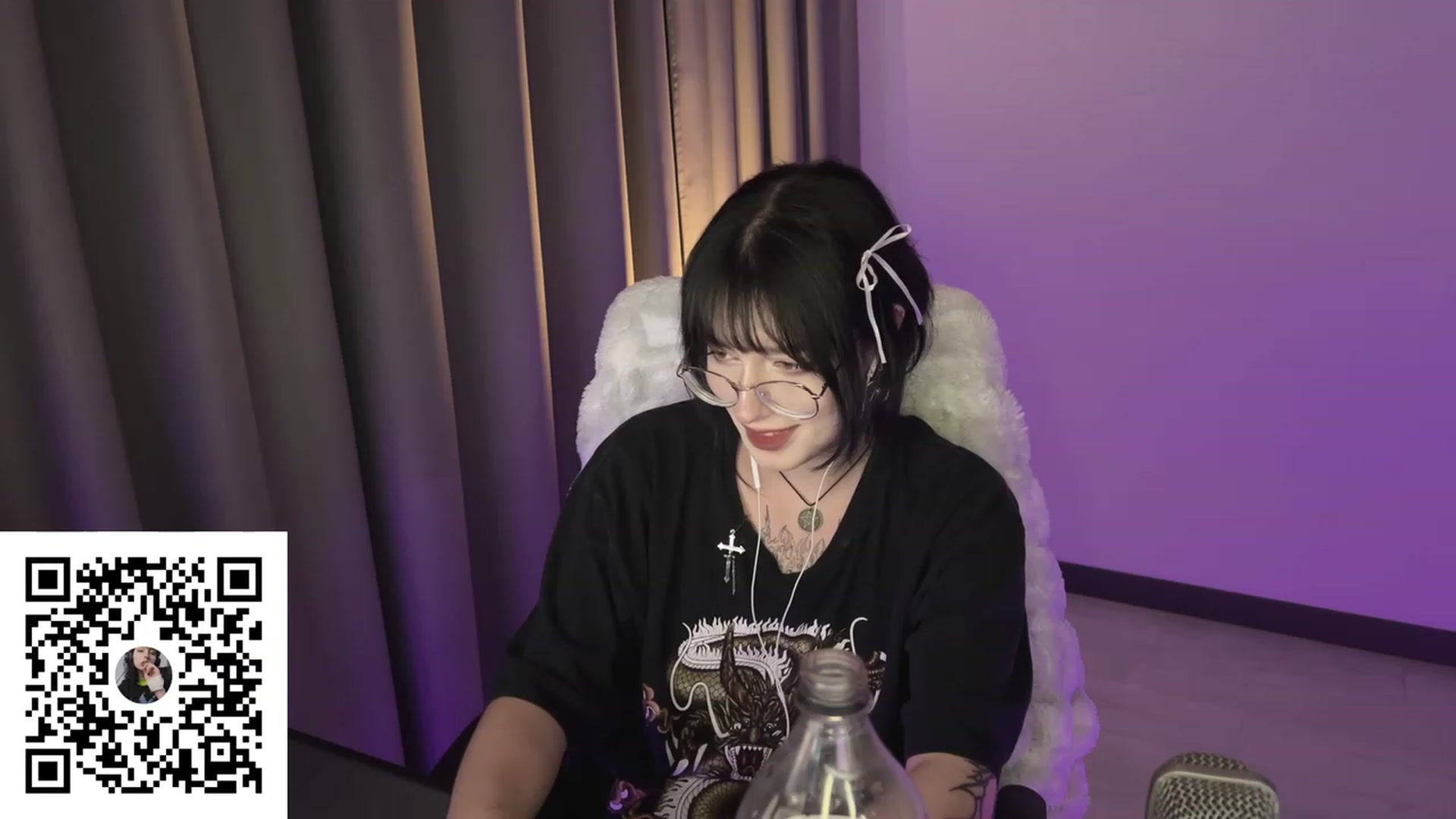 Gallery image thumbnail from Licorice_Alia's myfreecams stream on, 07/28/2023, 02:13 image 10 of 20